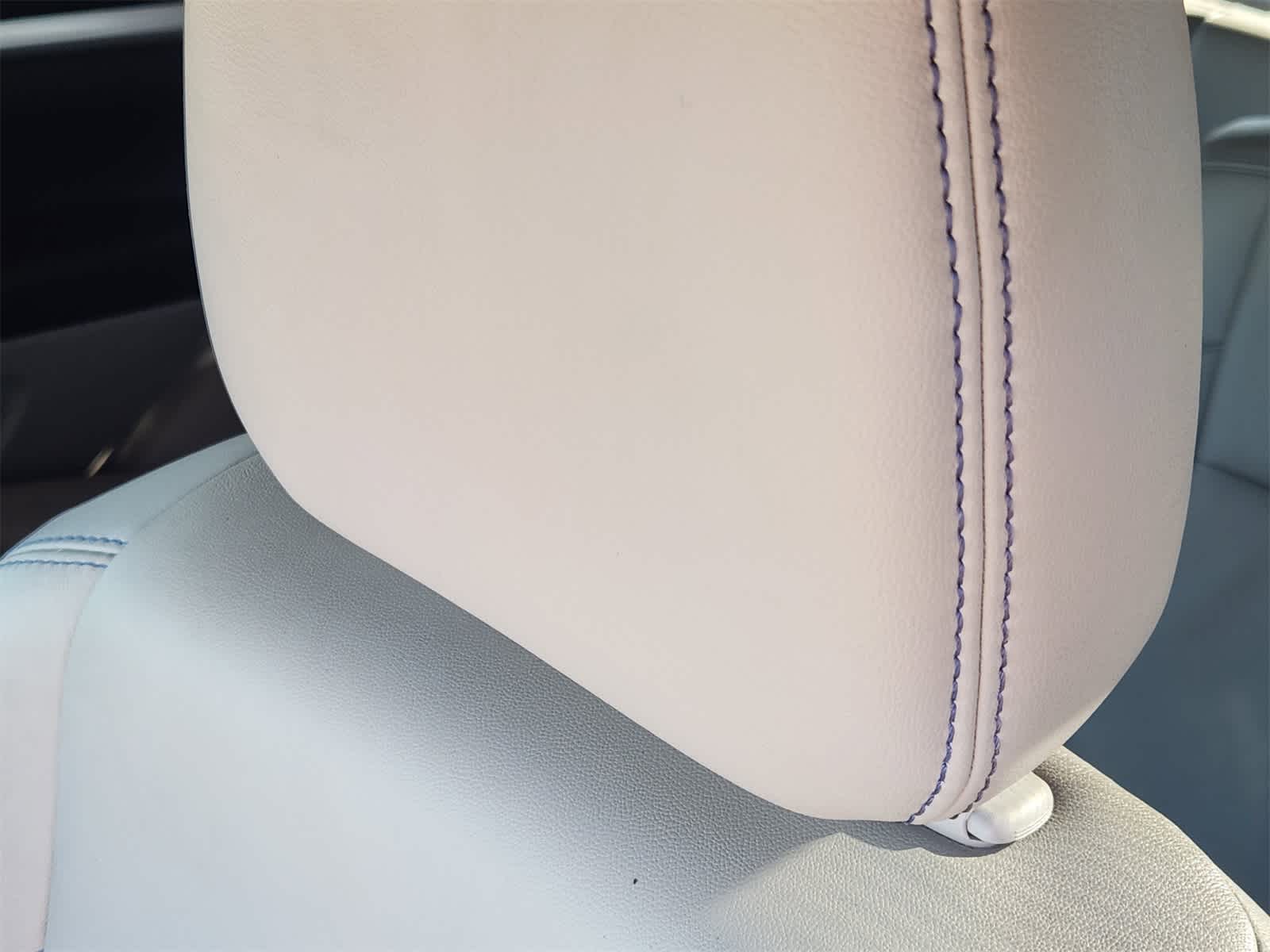 Thumbnail: 2019 Toyota Highlander - 15