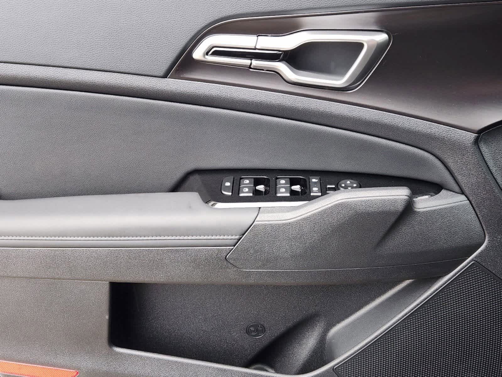 Thumbnail: 2025 Kia Sportage - 18