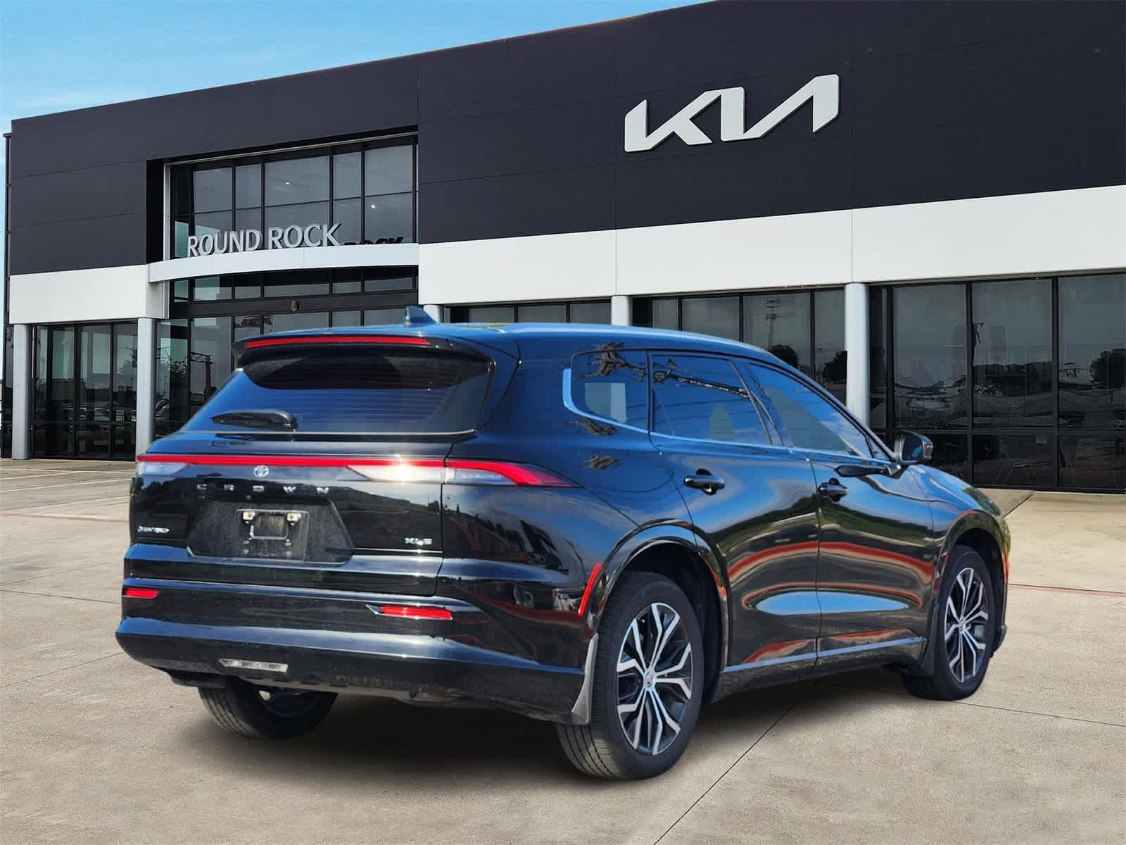 Thumbnail: 2025 Toyota Crown Signia - 5