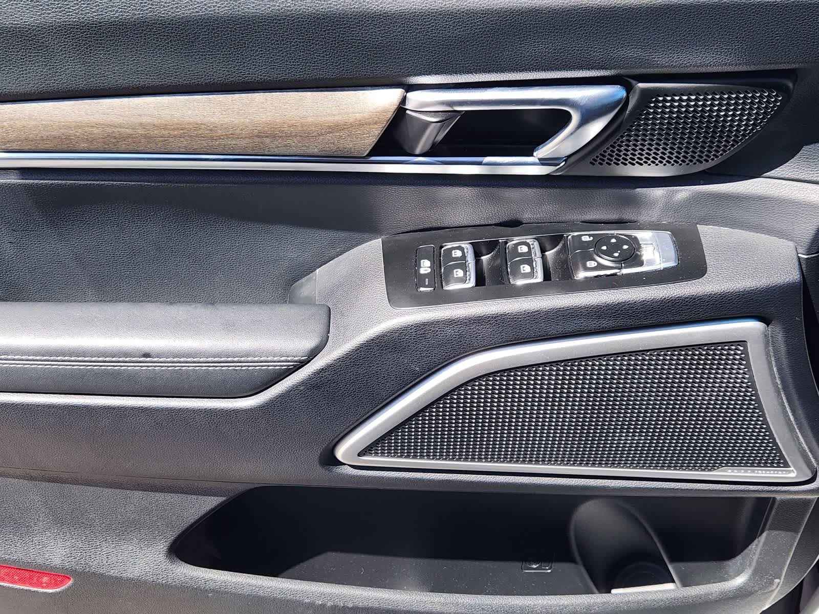 Thumbnail: 2022 Kia Telluride - 22