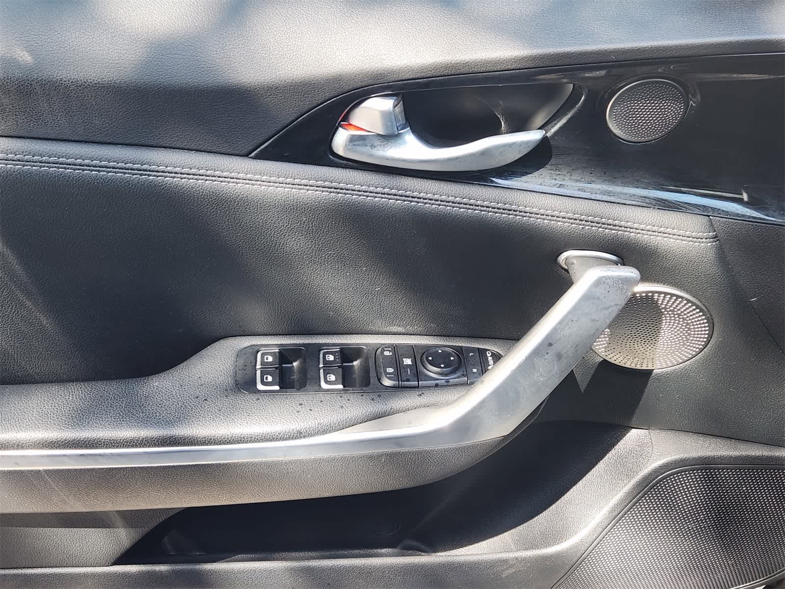 Thumbnail: 2022 Kia Stinger - 21