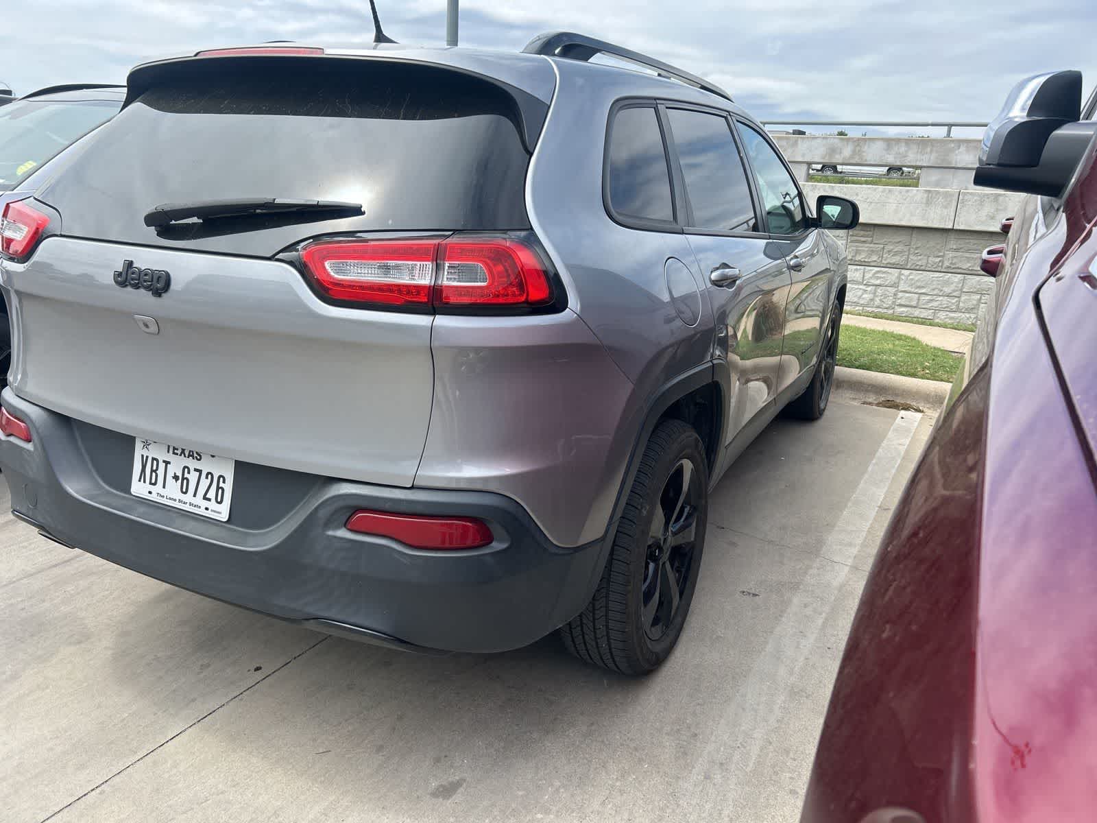 Thumbnail: 2016 Jeep Cherokee - 4