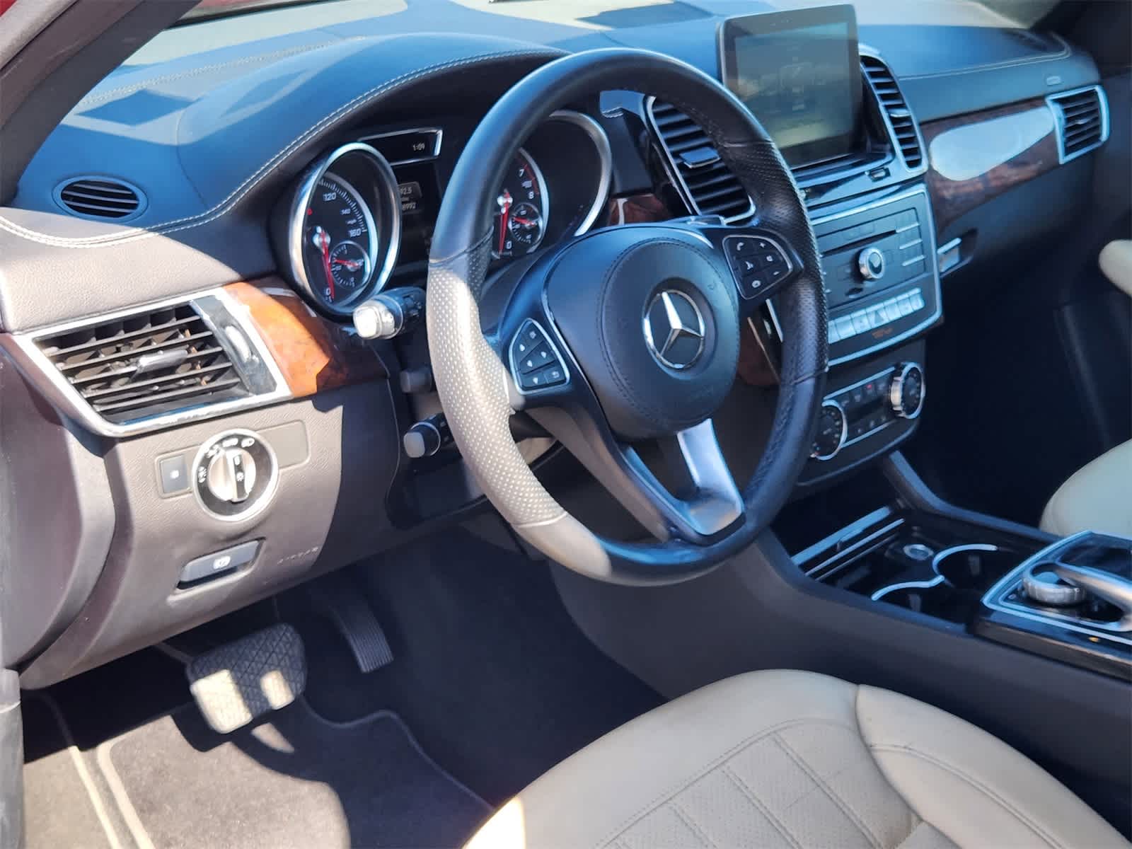 Thumbnail: 2017 Mercedes-Benz GLS - 2