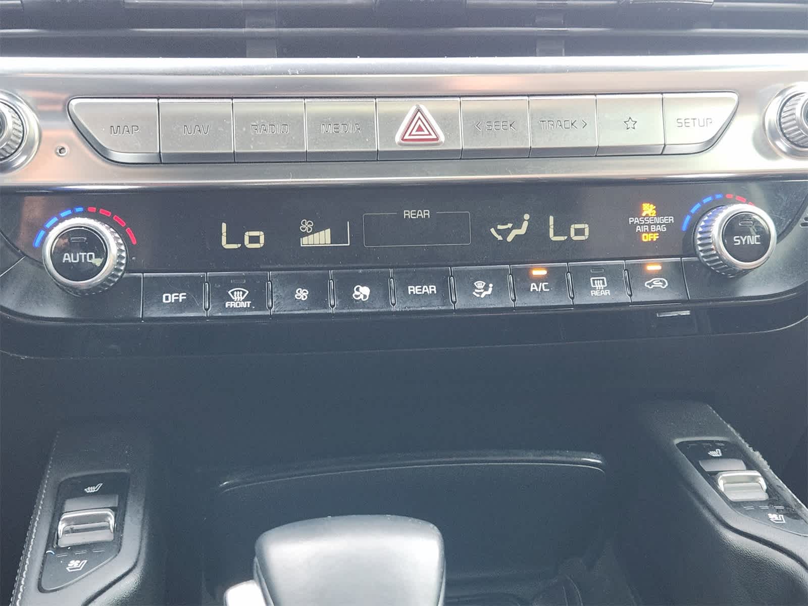 Thumbnail: 2022 Kia Telluride - 19