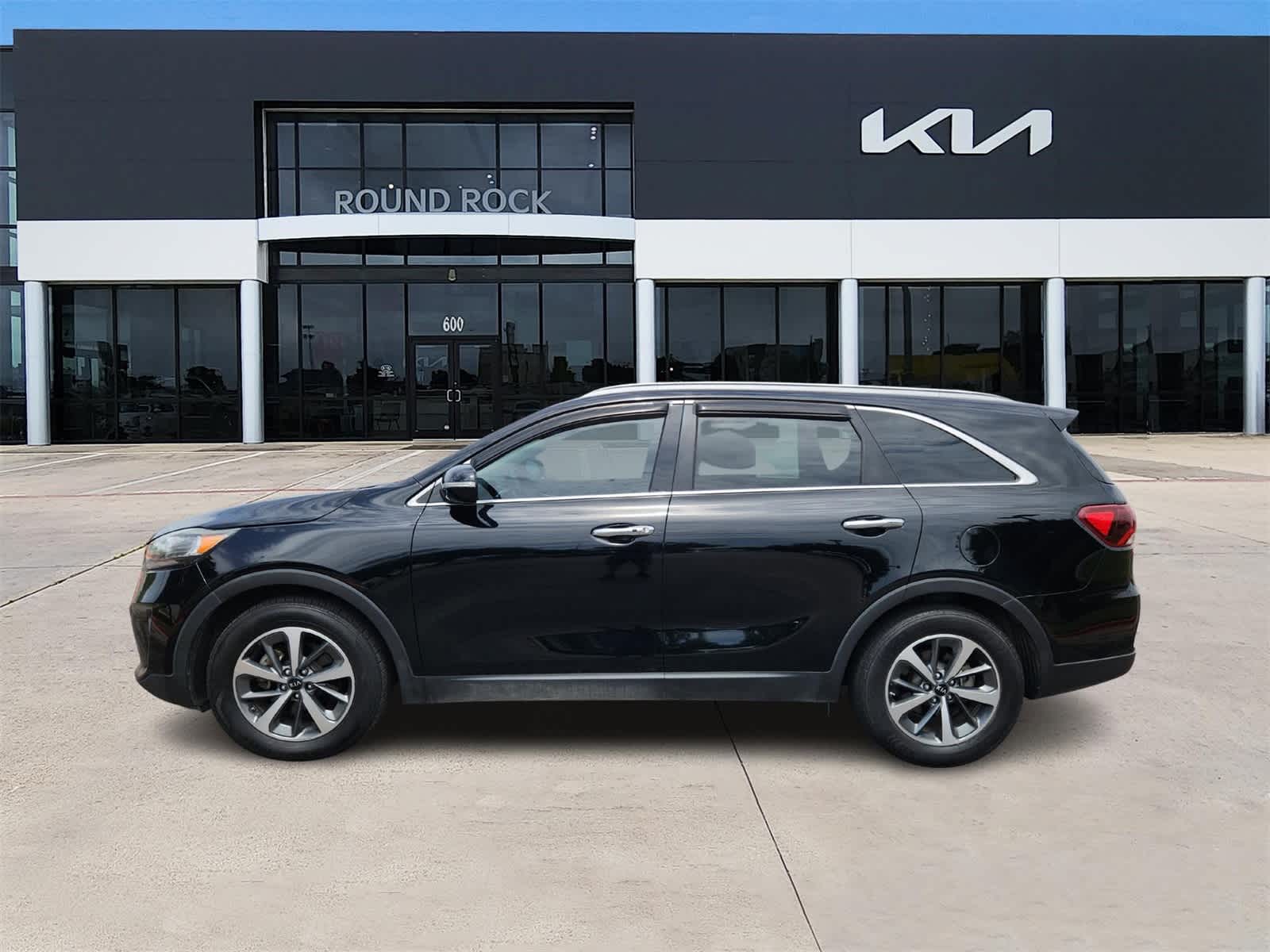 Thumbnail: 2019 Kia Sorento - 4