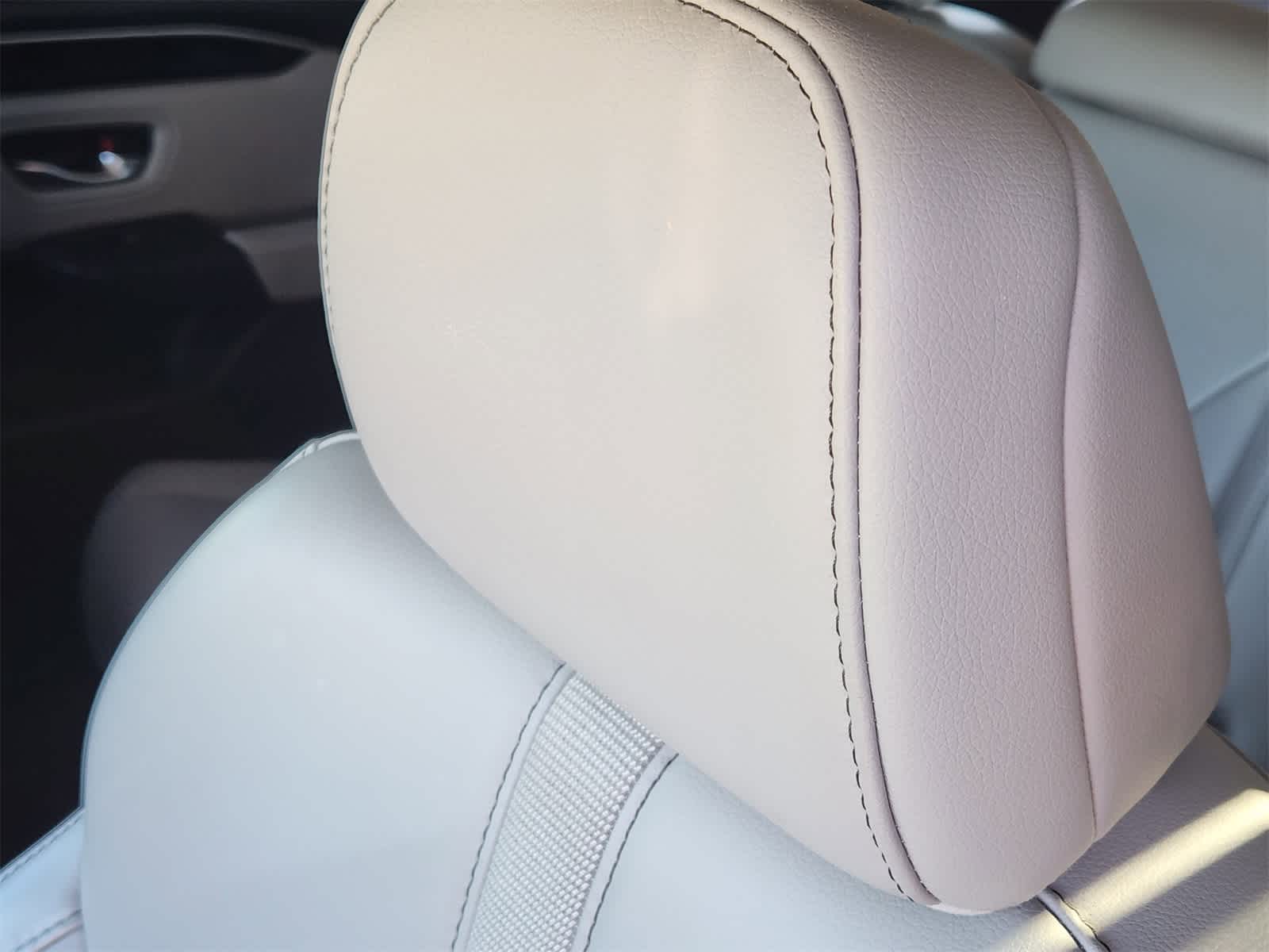 Thumbnail: 2023 Honda Pilot - 15