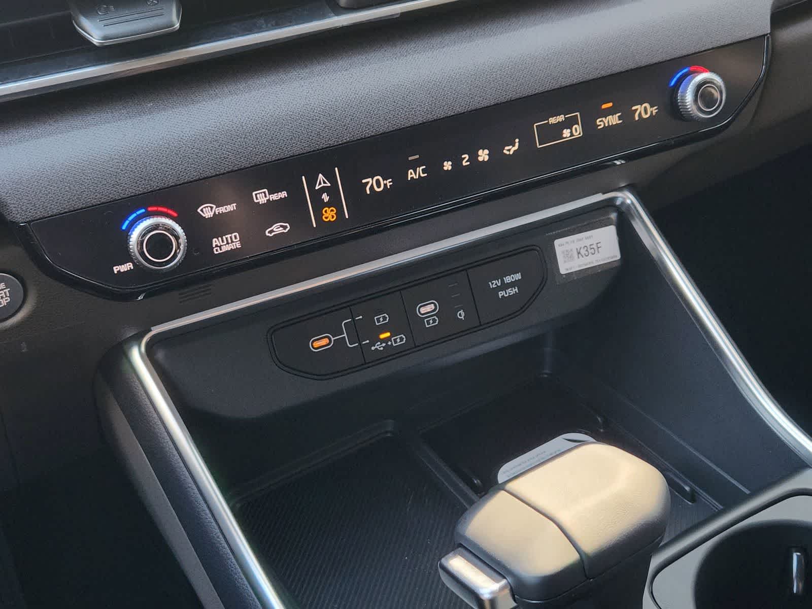 Thumbnail: 2026 Kia Carnival - 18