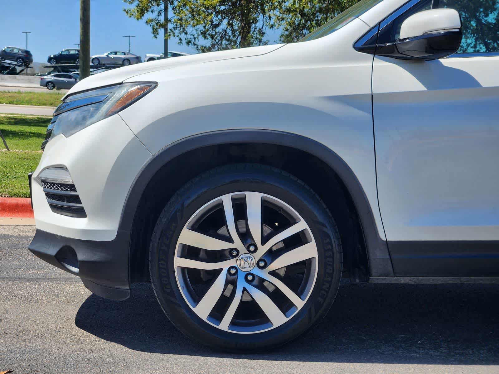 Thumbnail: 2016 Honda Pilot - 8