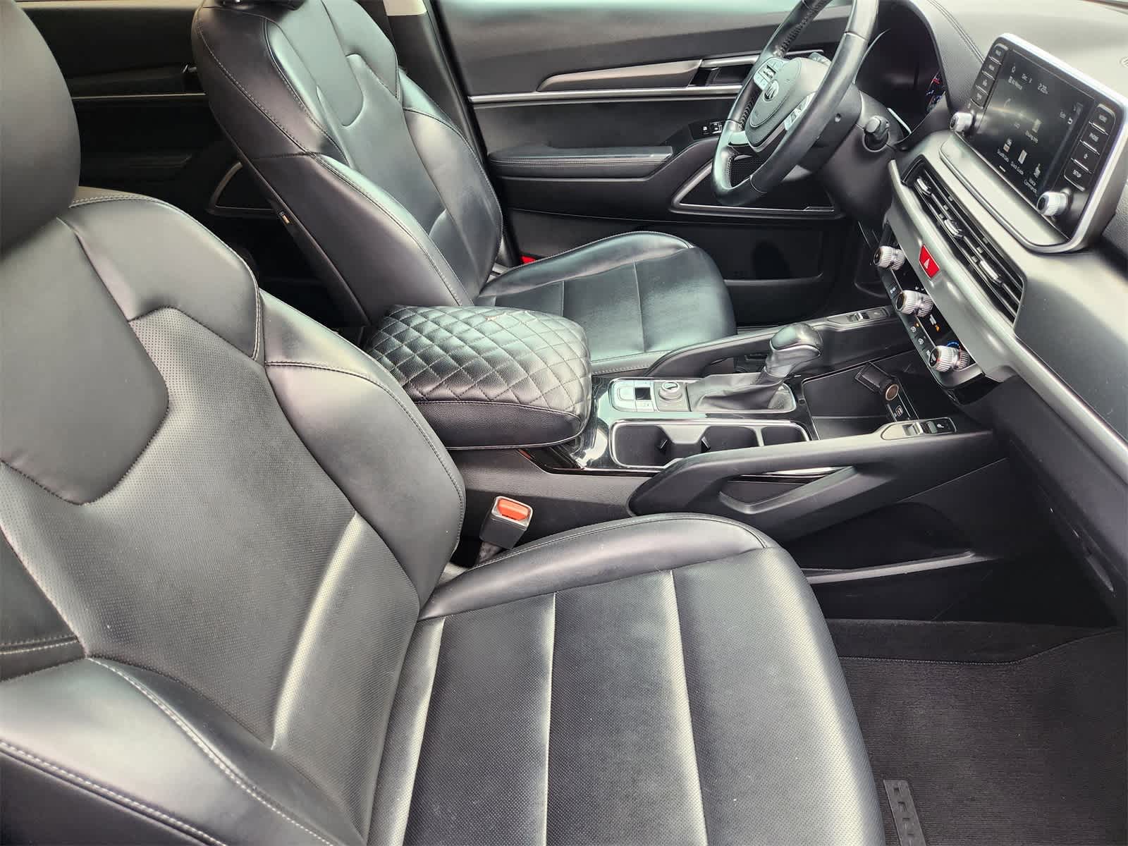 Thumbnail: 2020 Kia Telluride - 14