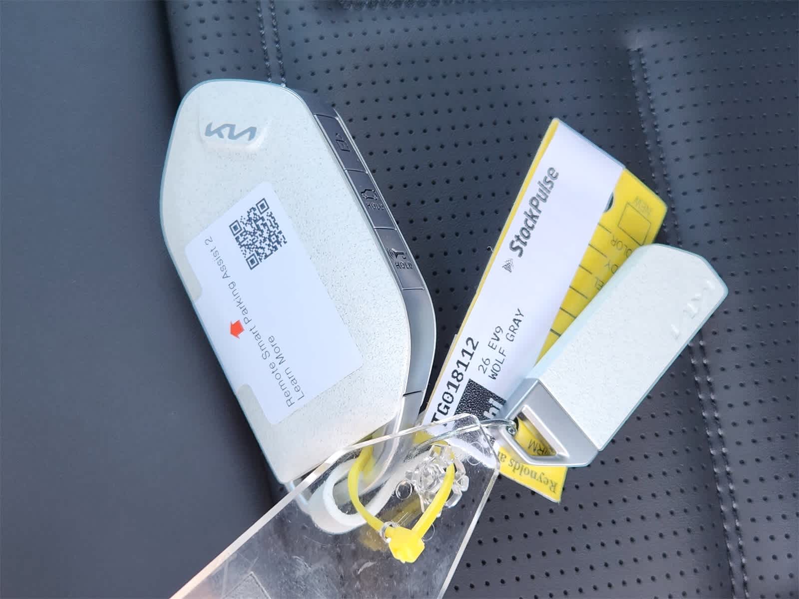 Thumbnail: 2026 Kia EV9 - 24