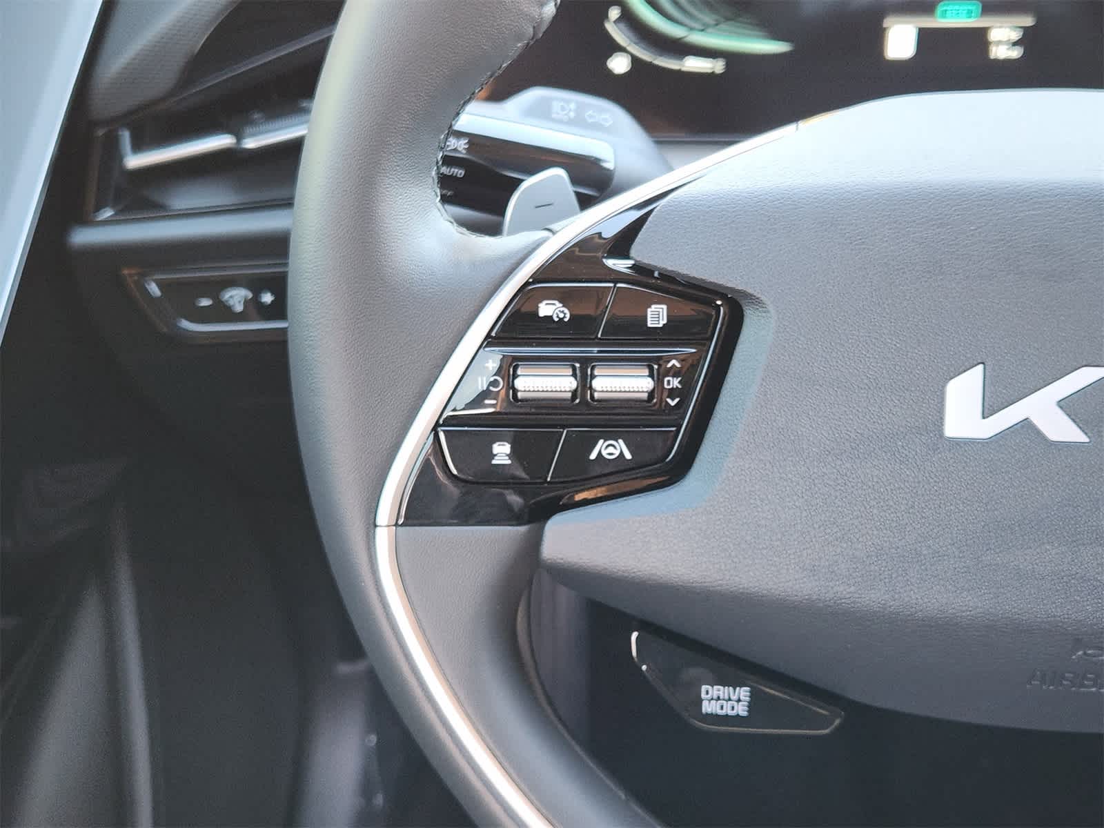 Thumbnail: 2026 Kia Niro - 26