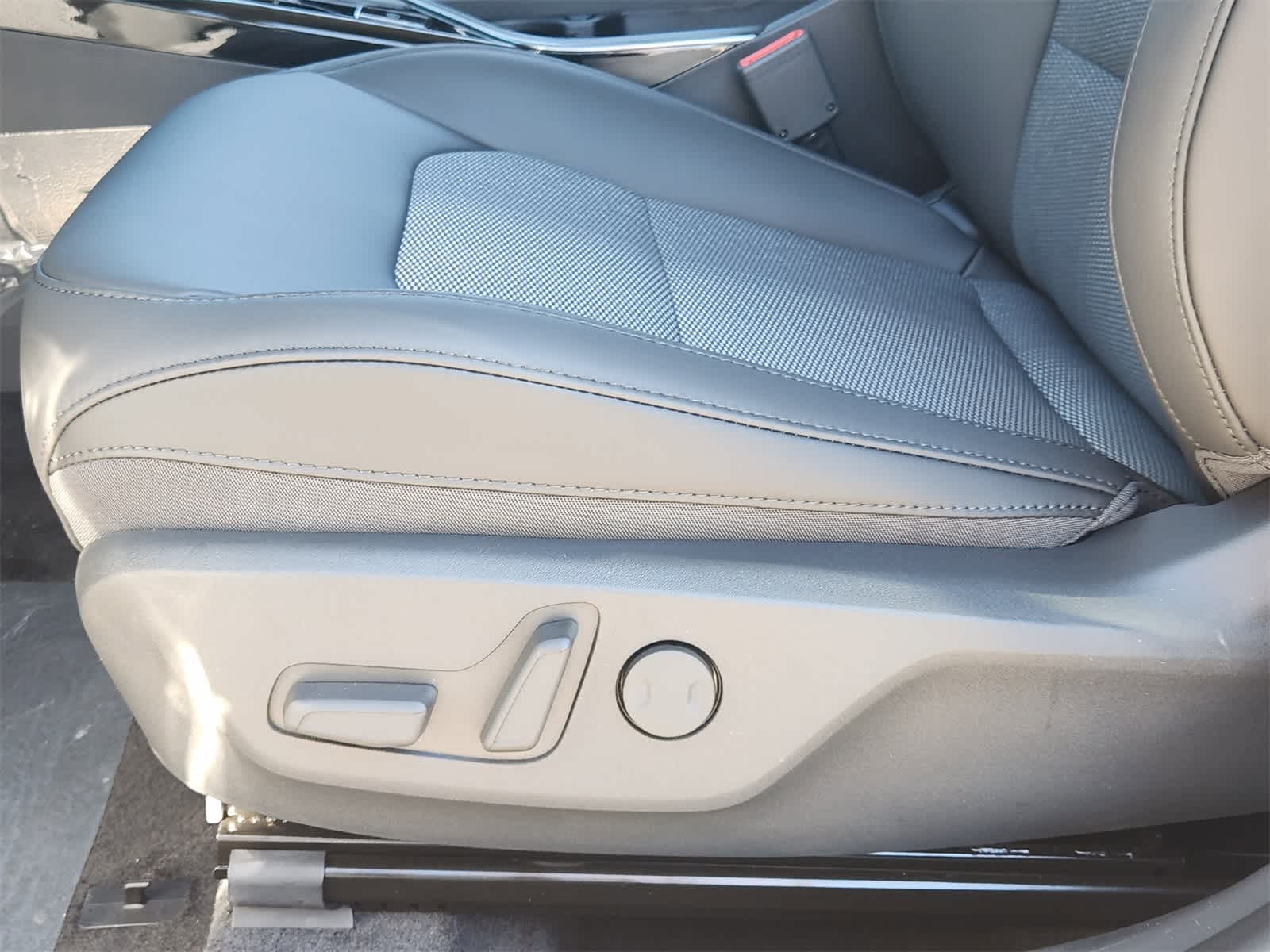 Thumbnail: 2026 Kia Niro - 19