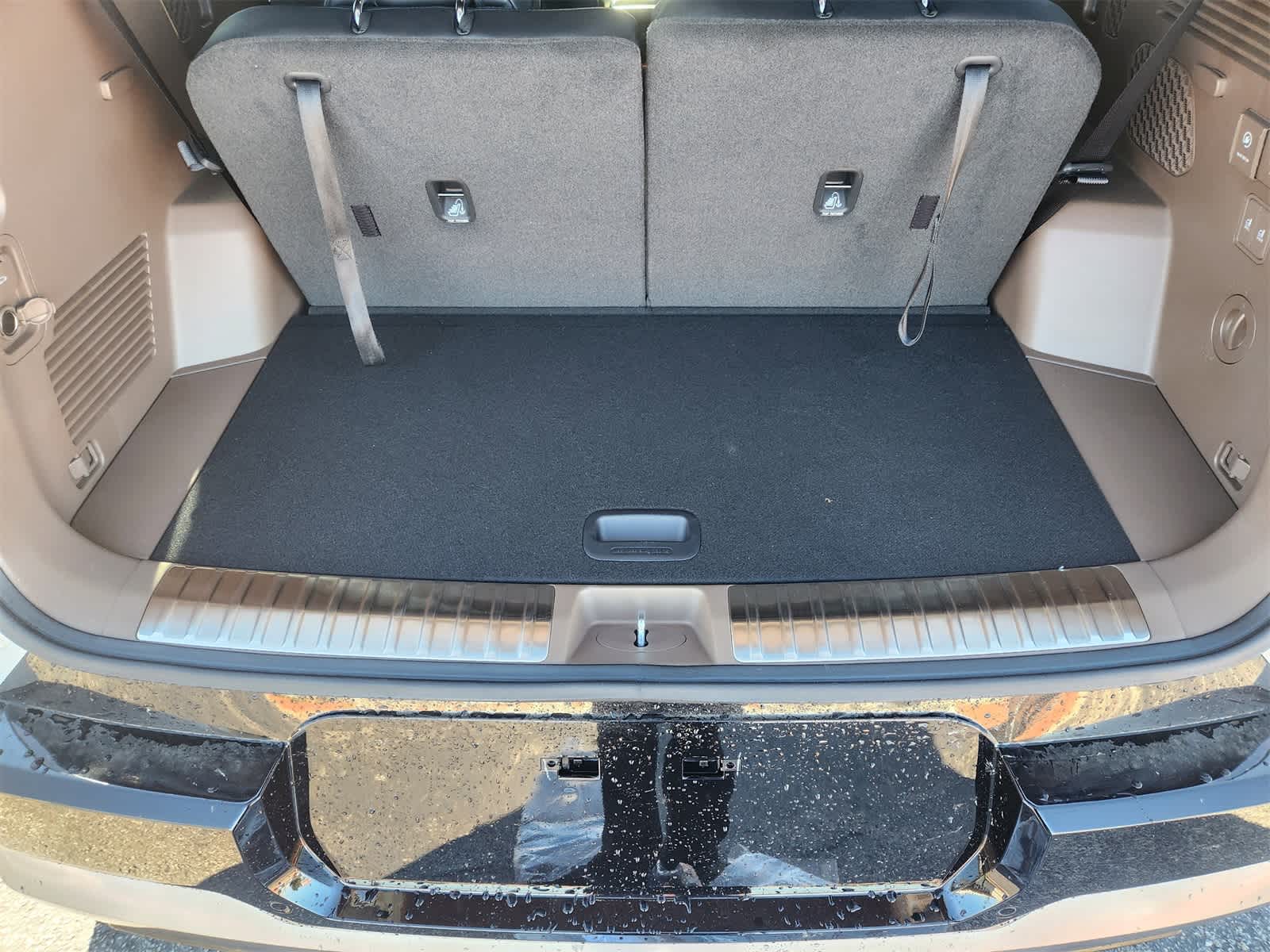 Thumbnail: 2026 Kia EV9 - 25