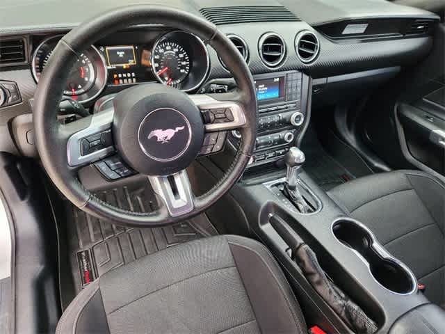 2015 Ford Mustang V6 23