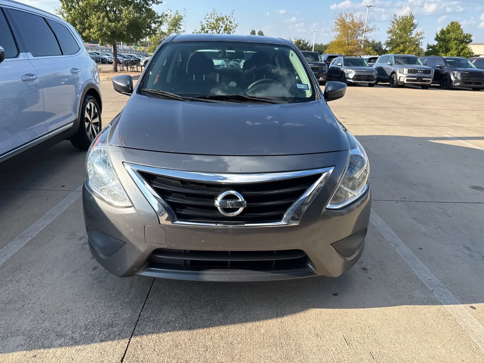 2019 Nissan Versa 1.6 SV photo 2