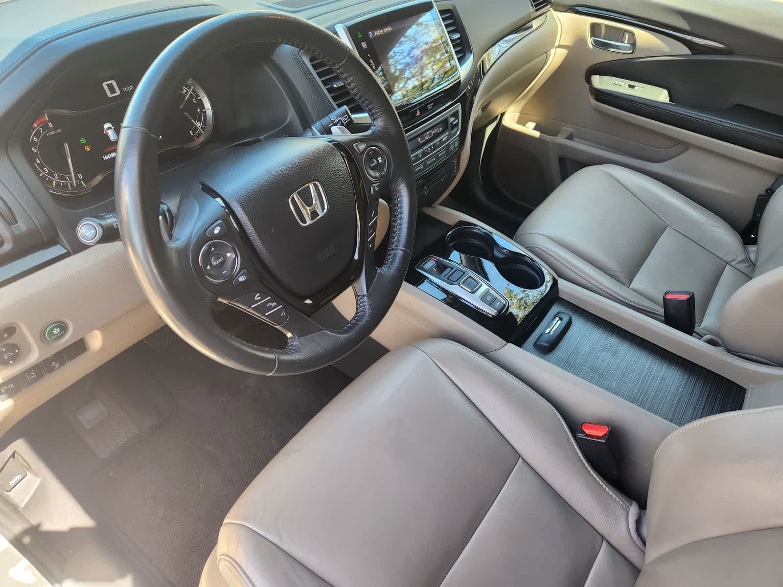 Thumbnail: 2016 Honda Pilot - 2