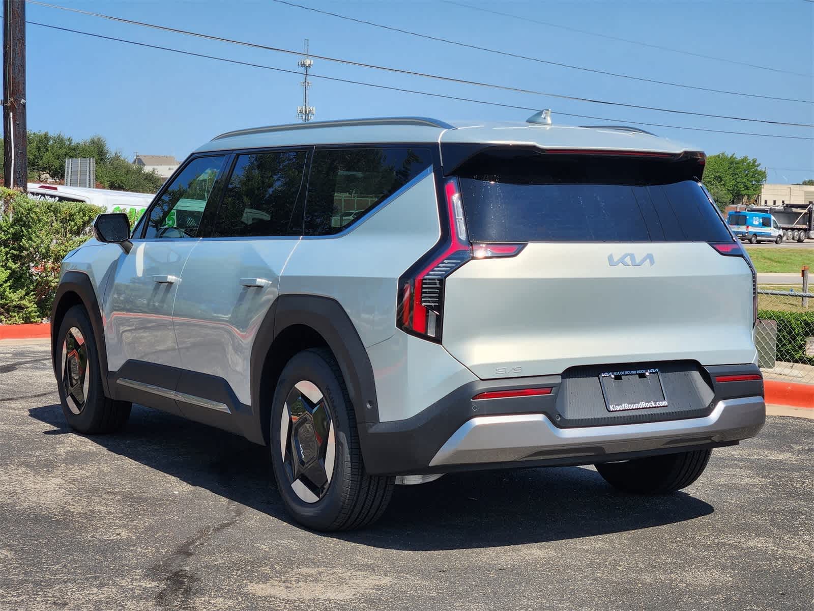 Thumbnail: 2026 Kia EV9 - 6