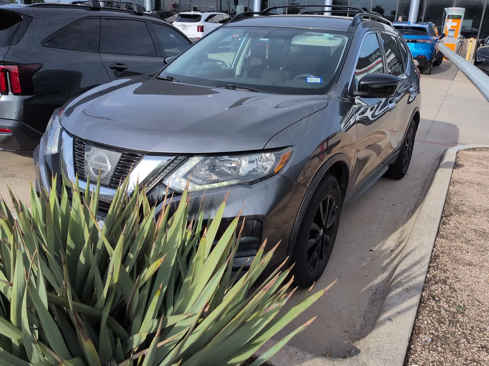 2017 Nissan Rogue SV FWD's photo