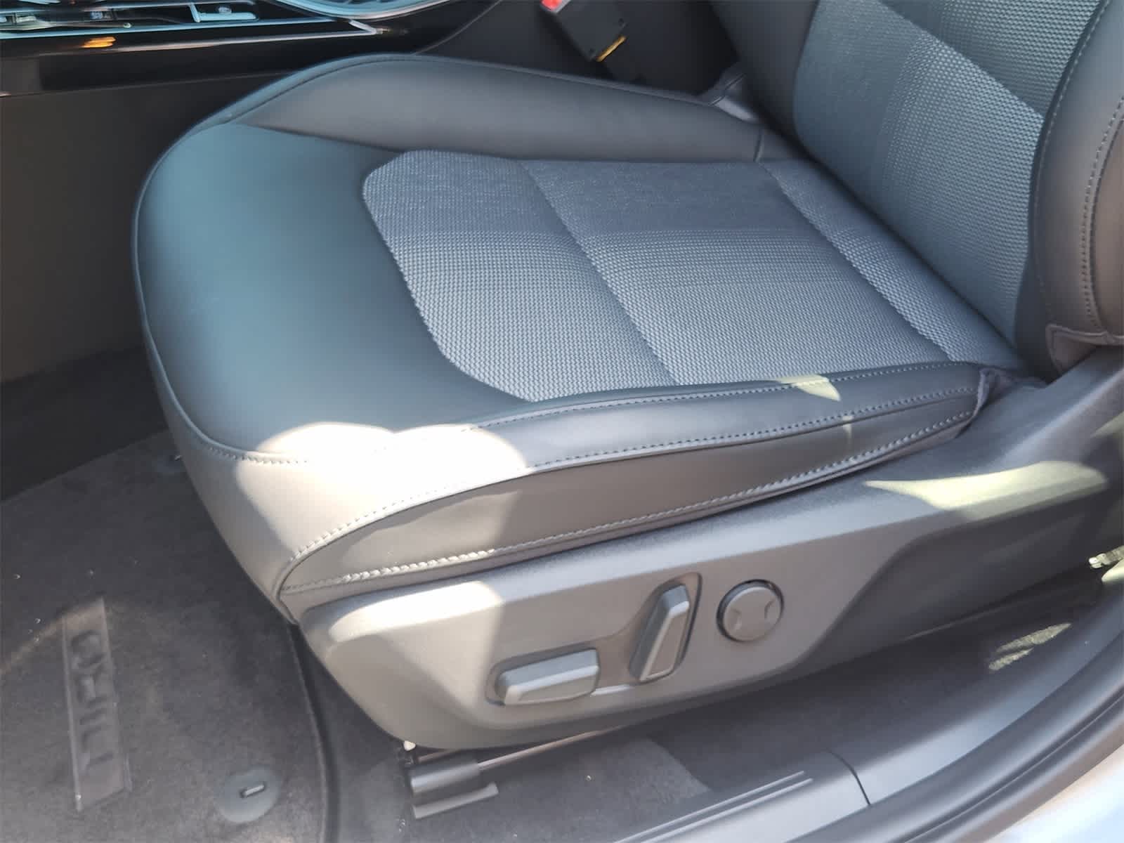 2023 Kia Niro Wind 24