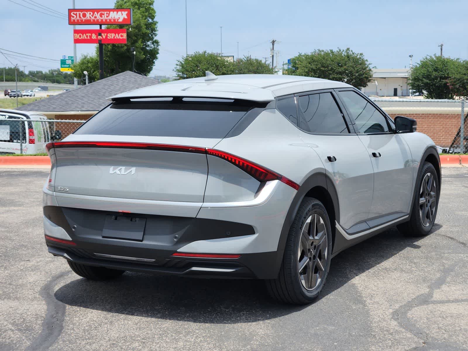 Thumbnail: 2026 Kia EV6 - 5