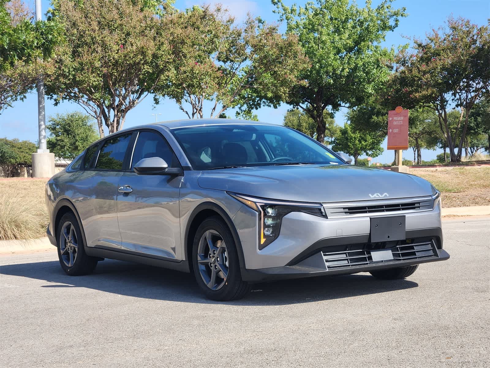 Thumbnail: 2025 Kia K4 - 3