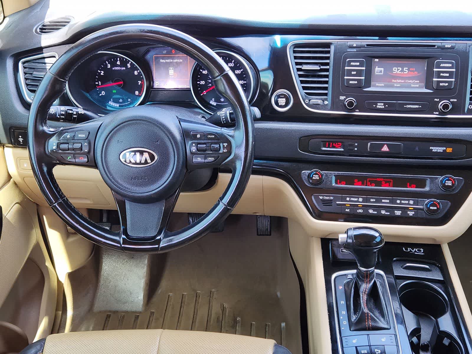 Thumbnail: 2015 Kia Sedona - 26