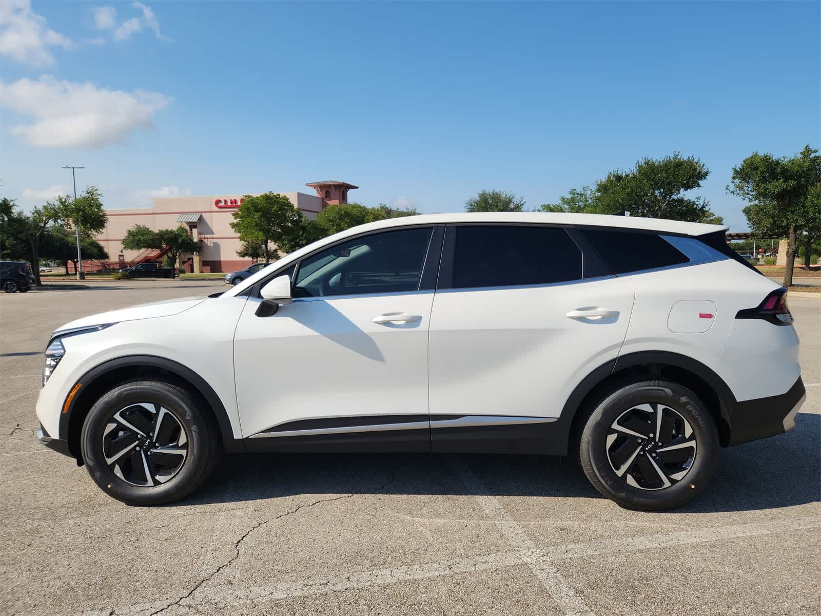 Thumbnail: 2025 Kia Sportage - 4