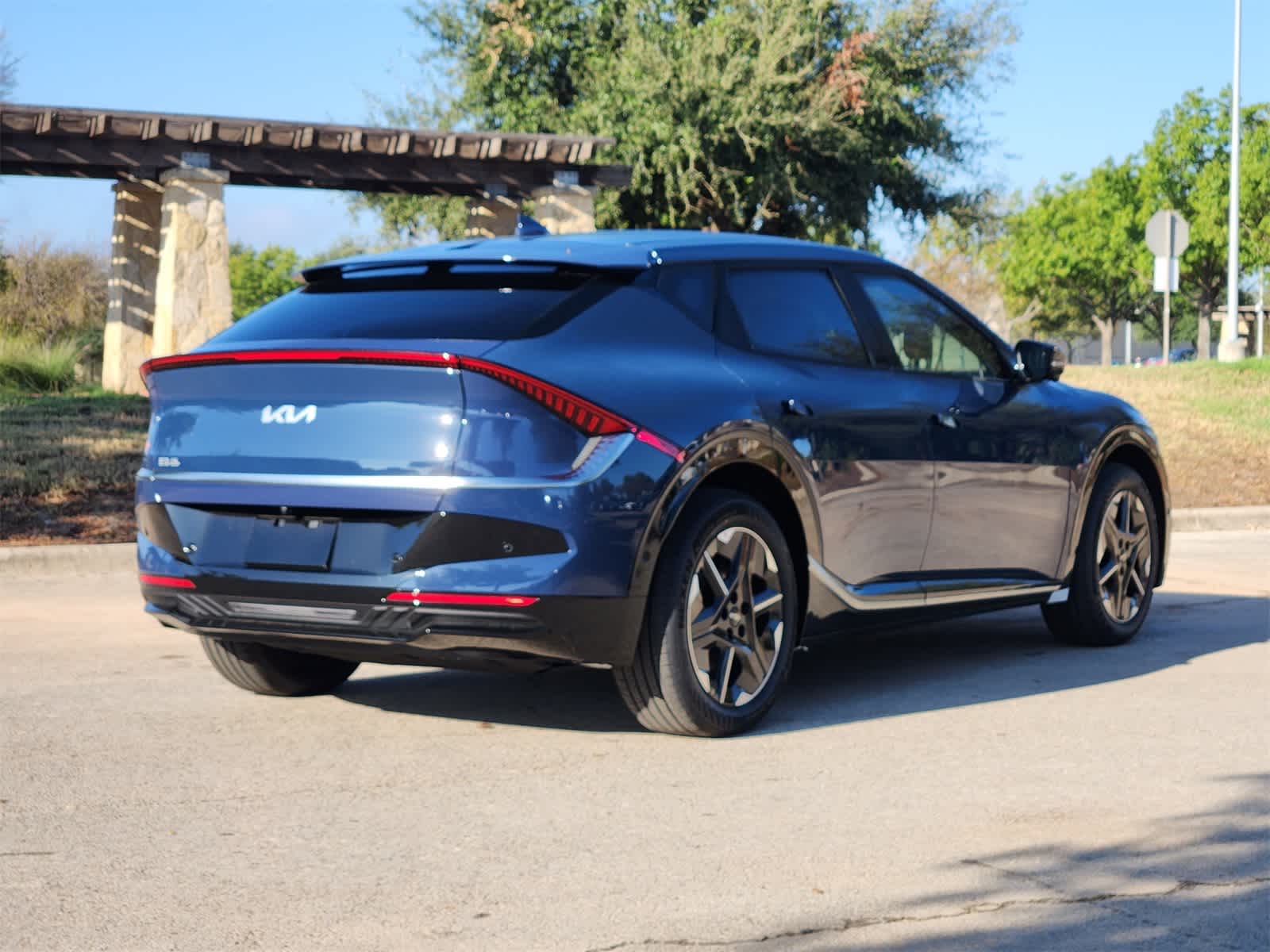 Thumbnail: 2025 Kia EV6 - 5