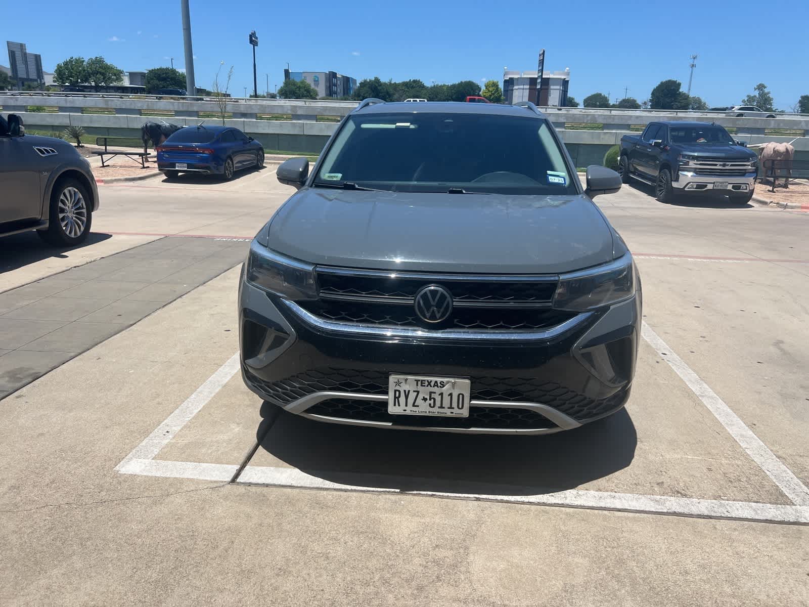 2022 Volkswagen Taos SE 2