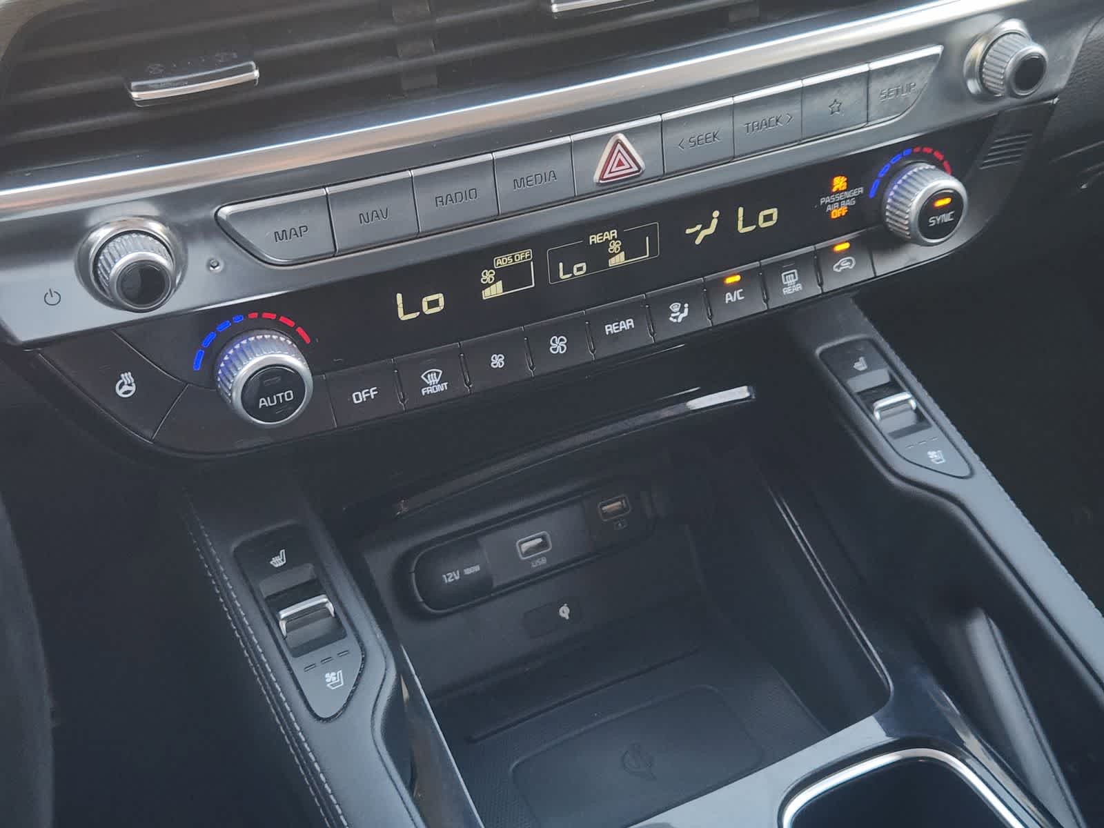 Thumbnail: 2022 Kia Telluride - 18