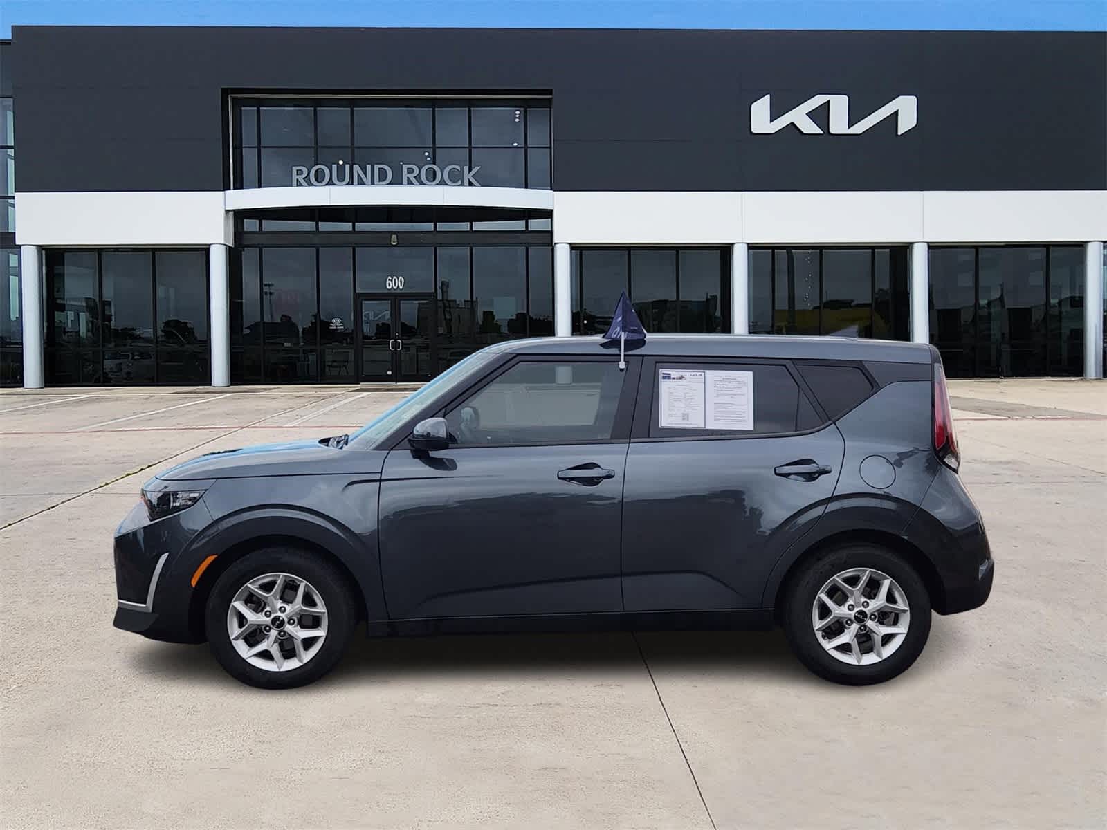 Thumbnail: 2023 Kia Soul - 4