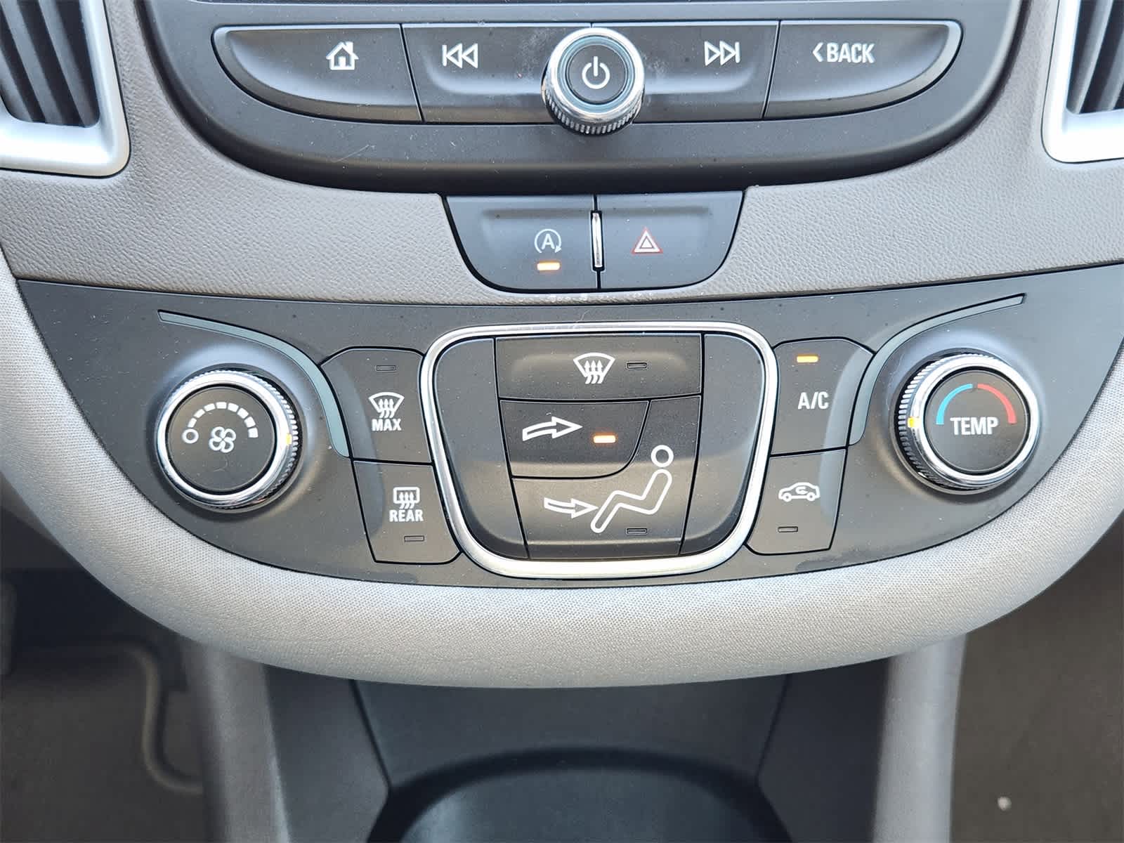 Thumbnail: 2022 Chevrolet Malibu - 19