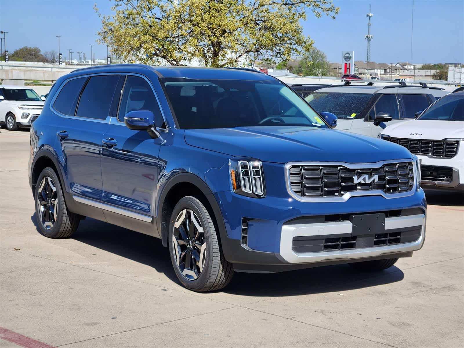 2025 Kia Telluride S photo 2