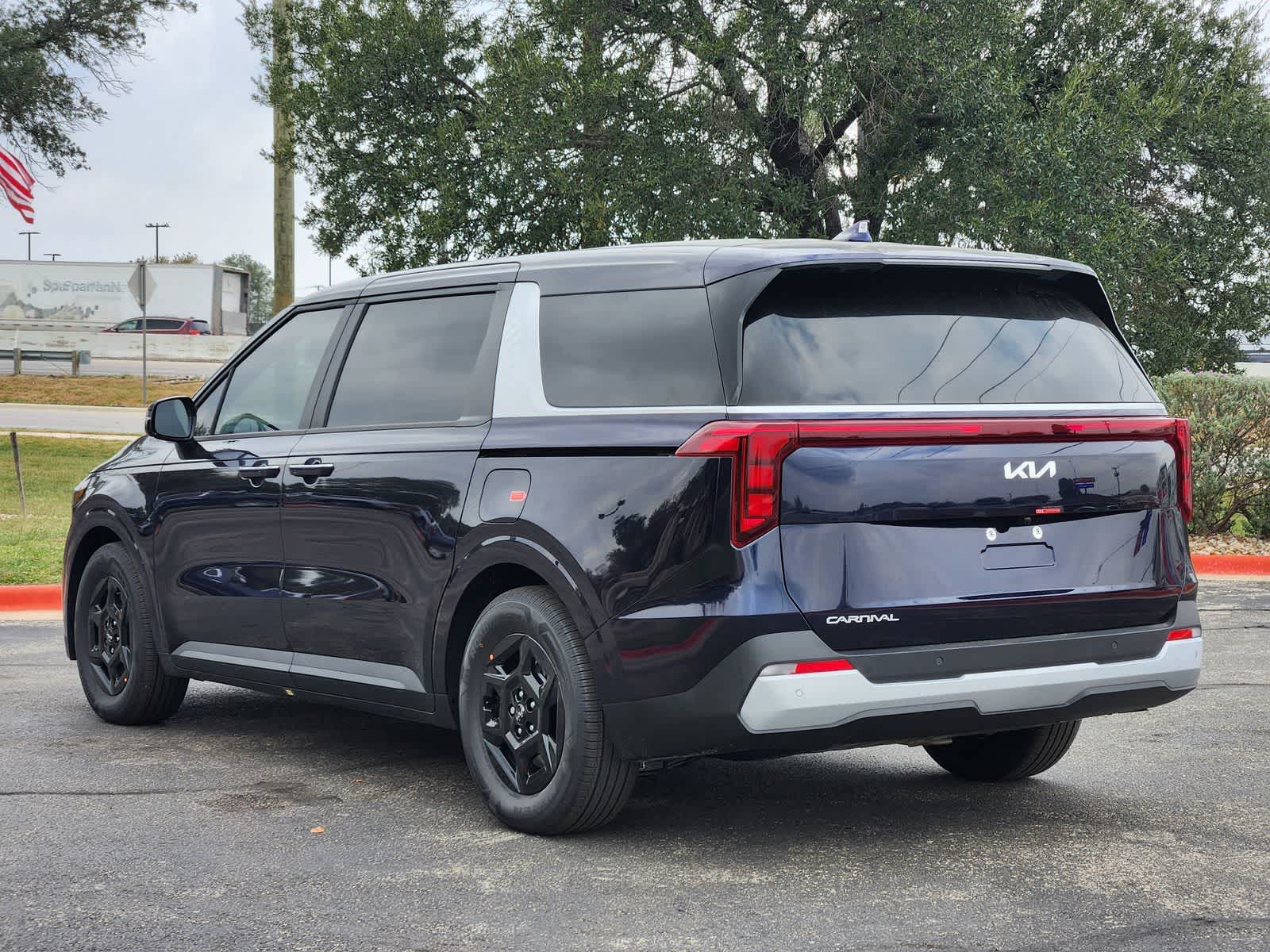 Thumbnail: 2026 Kia Carnival - 6
