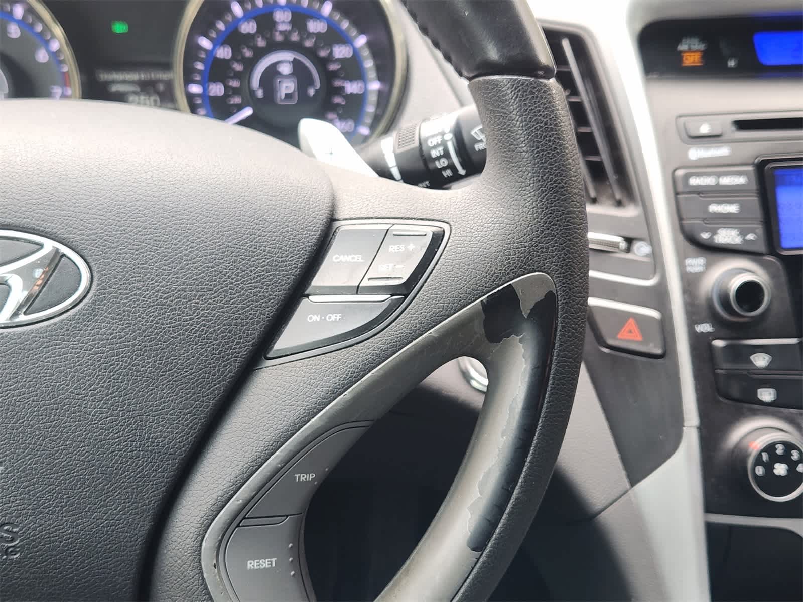 Thumbnail: 2012 Hyundai Sonata - 25