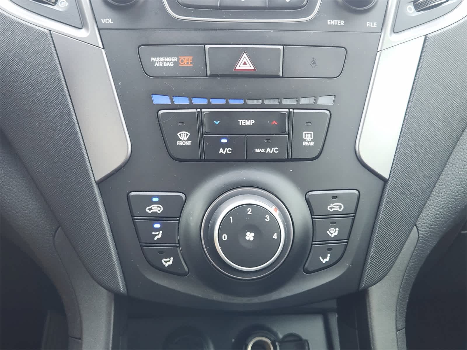 Thumbnail: 2013 Hyundai Santa Fe - 18