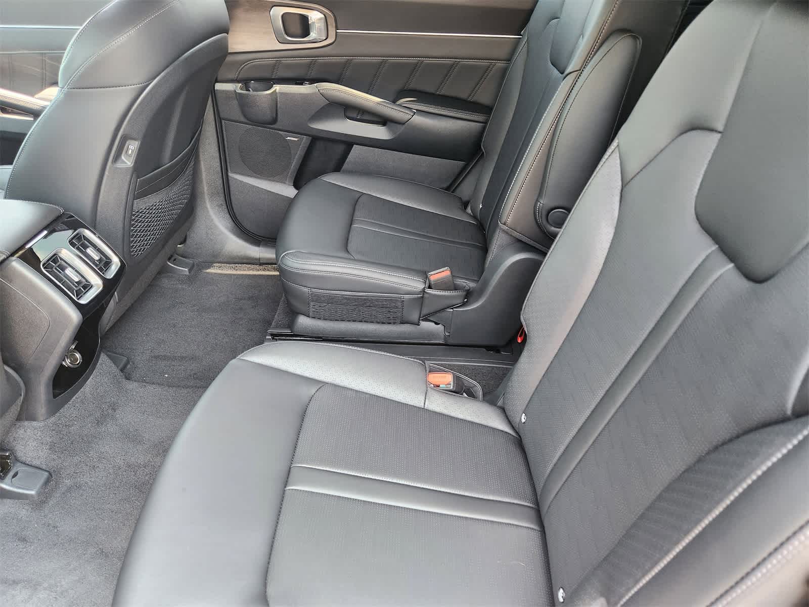 Thumbnail: 2026 Kia Sorento - 24