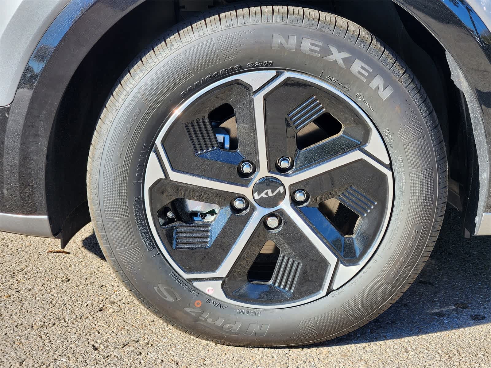 Thumbnail: 2026 Kia Niro - 9