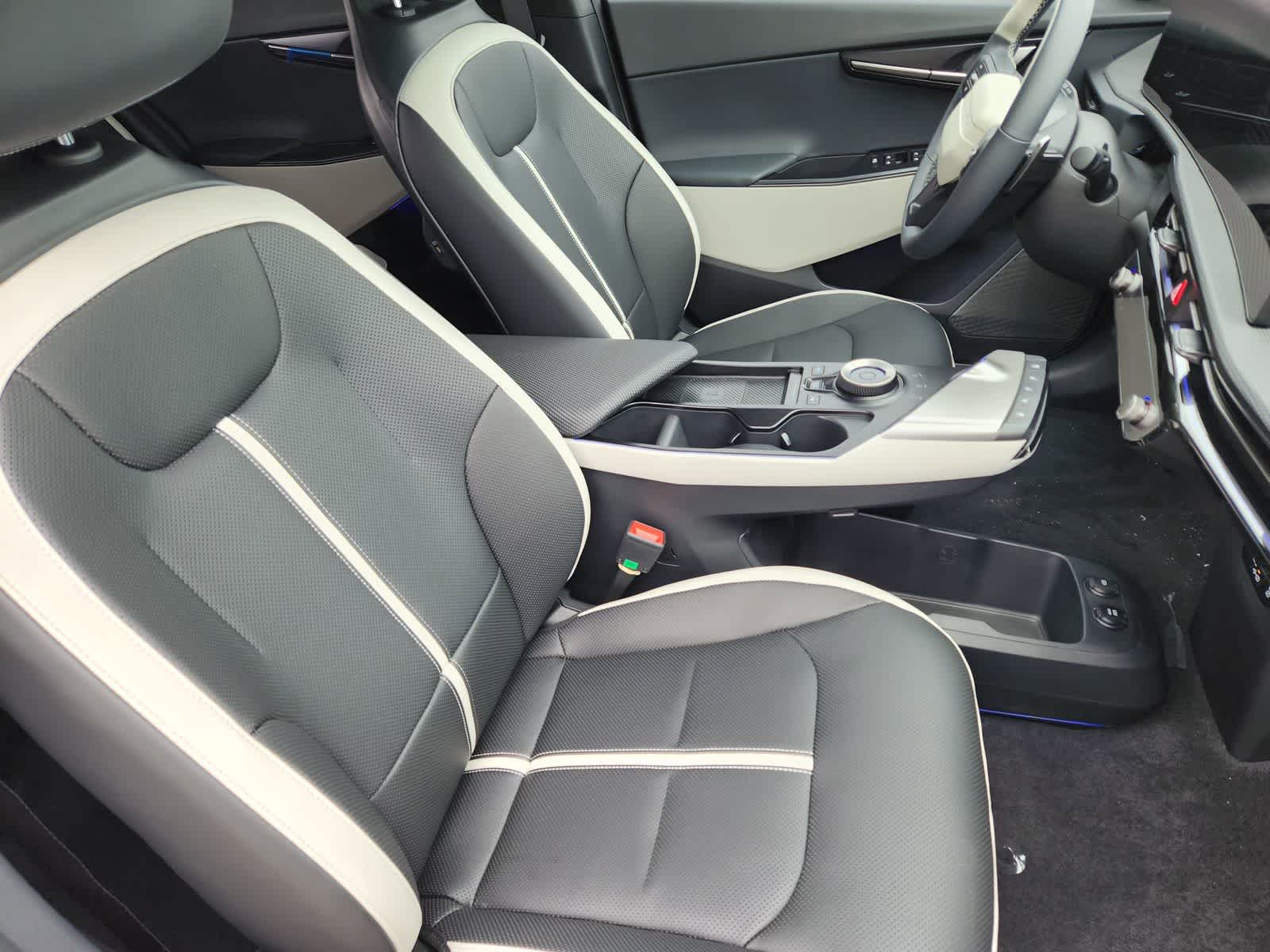Thumbnail: 2026 Kia EV6 - 10