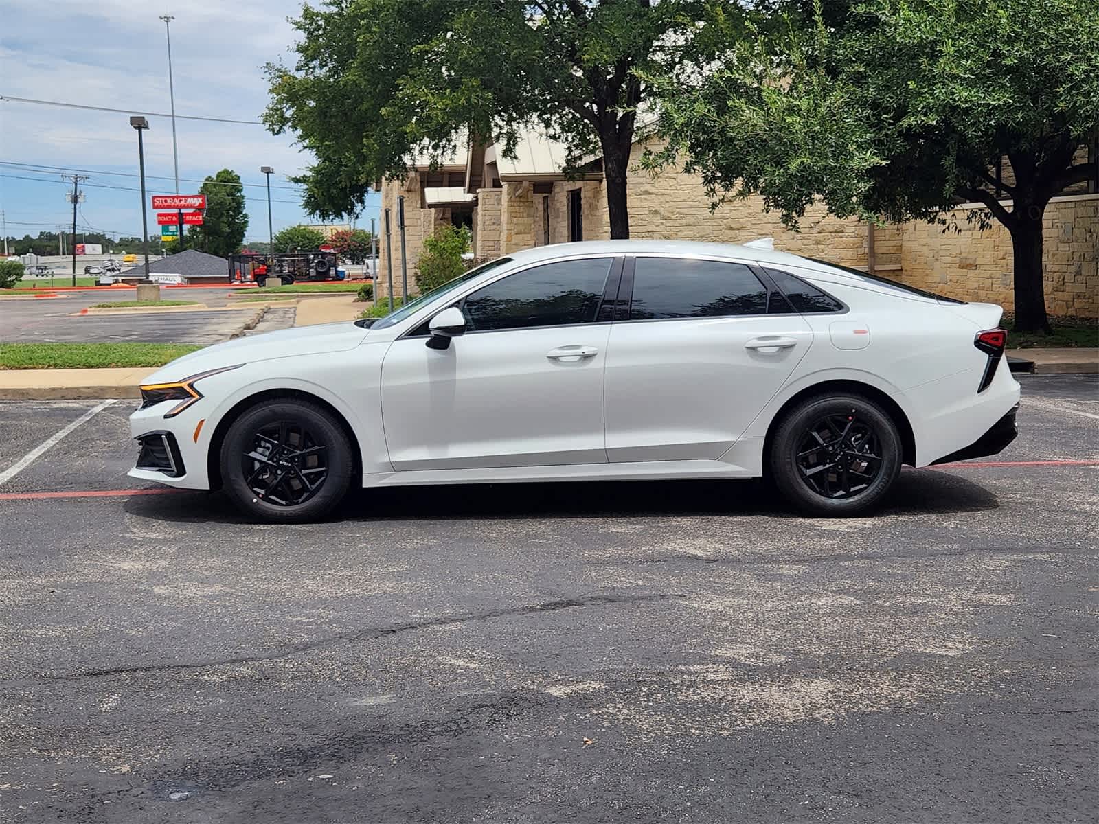 2026 Kia K5 LXS photo 4