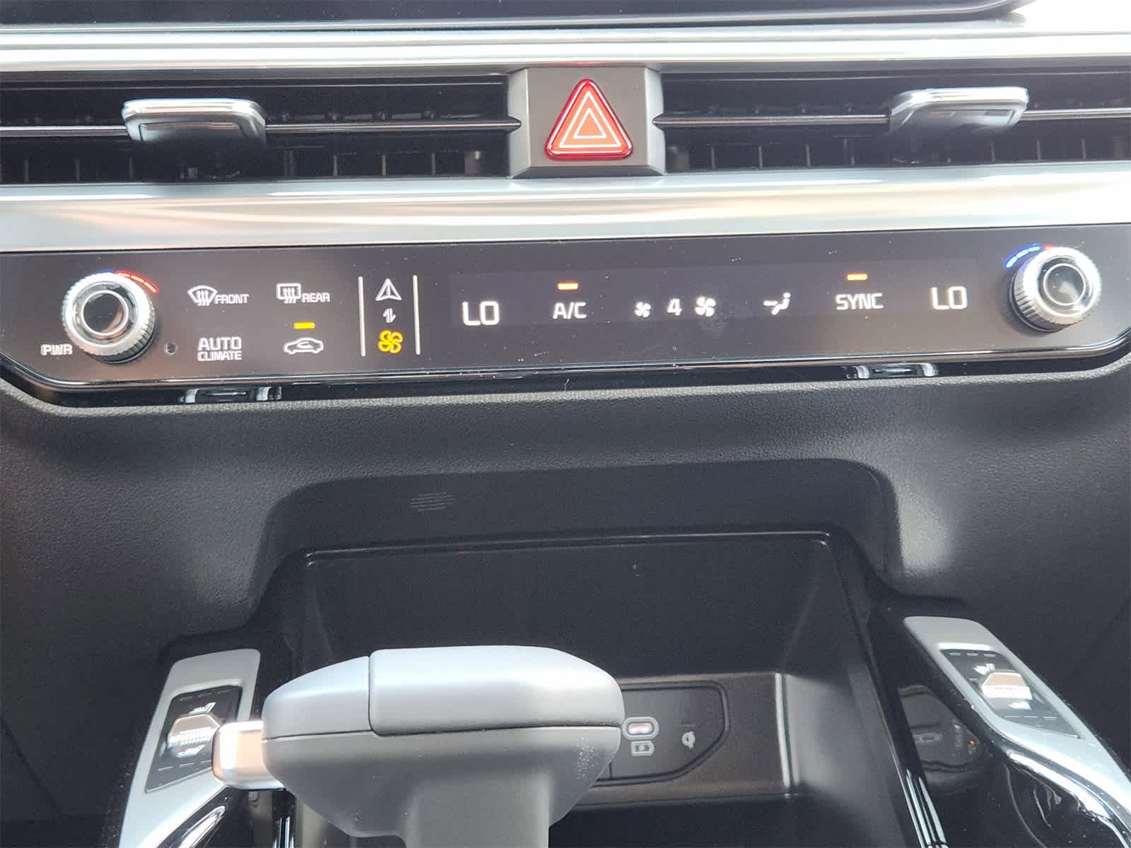 Thumbnail: 2026 Kia Sorento - 17