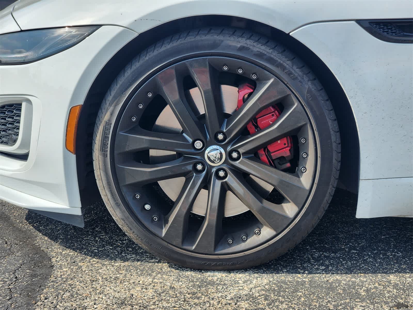 2024 Jaguar F-Type R-Dynamic 10