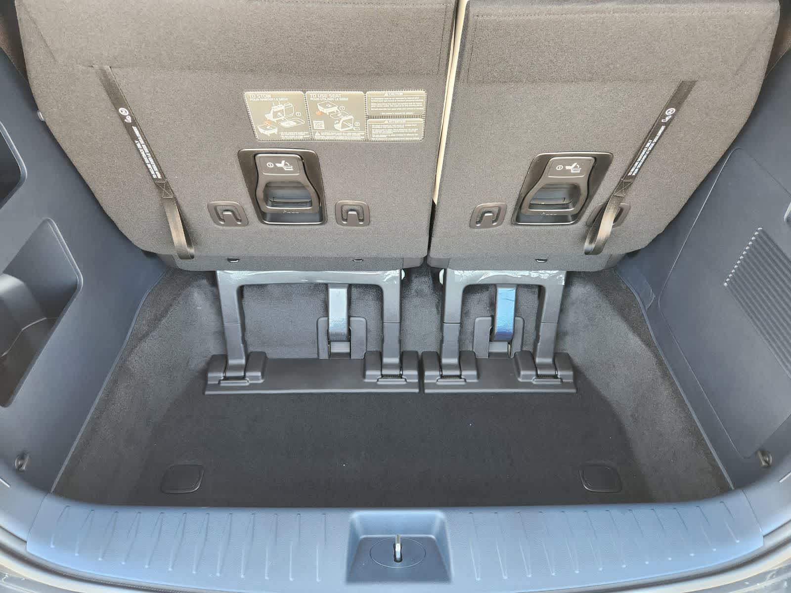 Thumbnail: 2026 Kia Carnival - 24