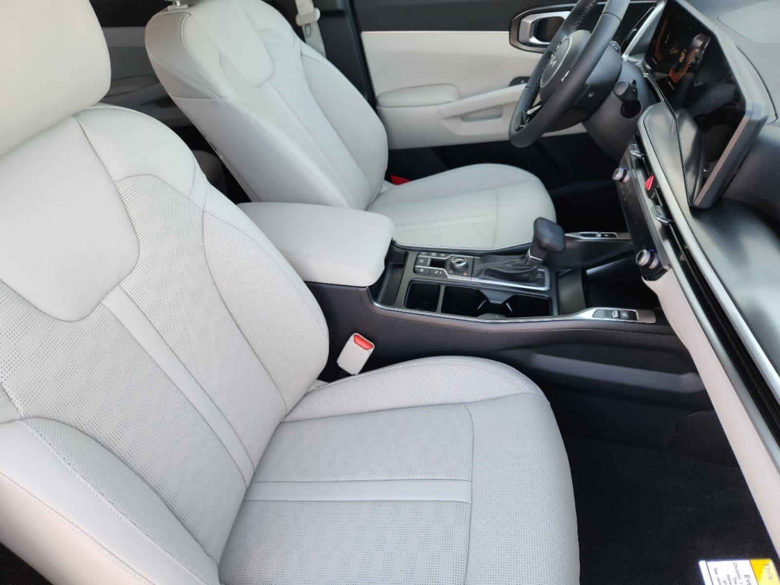 Thumbnail: 2025 Kia Sorento - 11