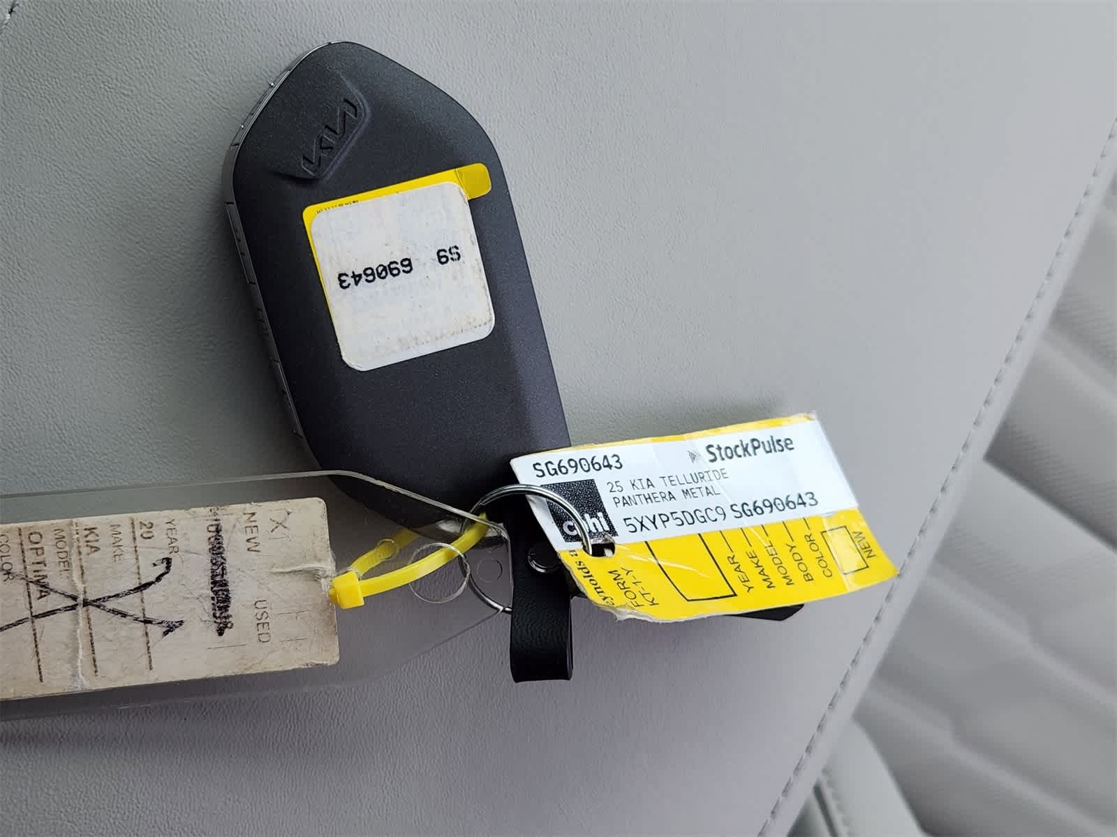 Thumbnail: 2025 Kia Telluride - 31