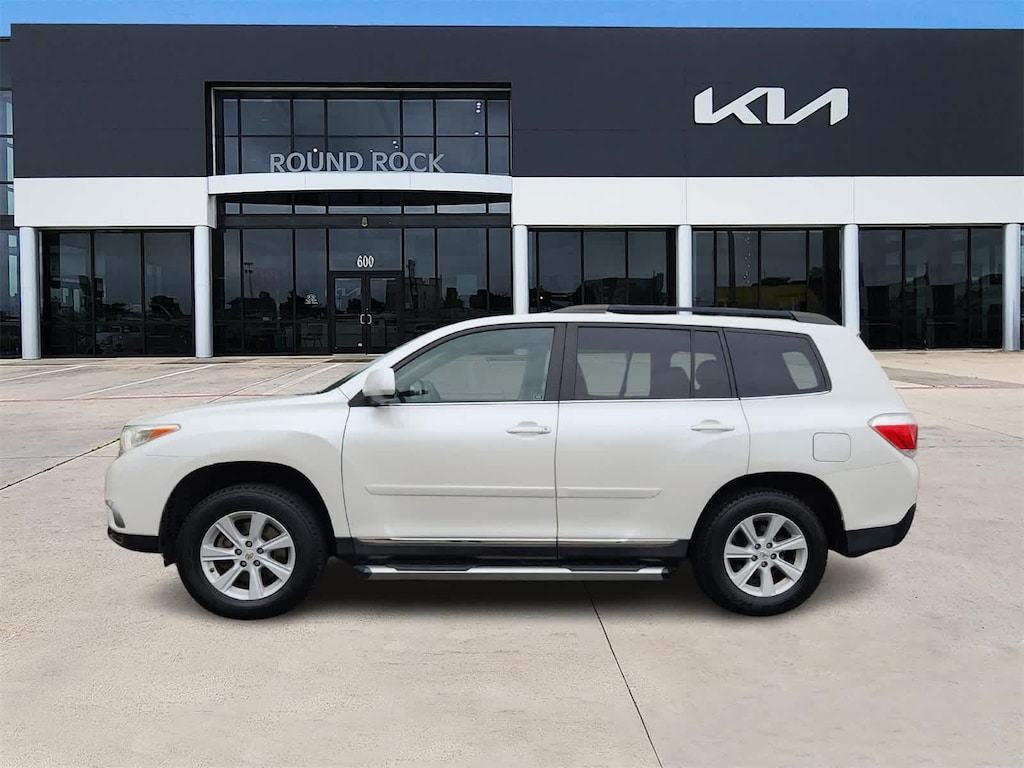Used 2012 Toyota Highlander V6 FWD SUV