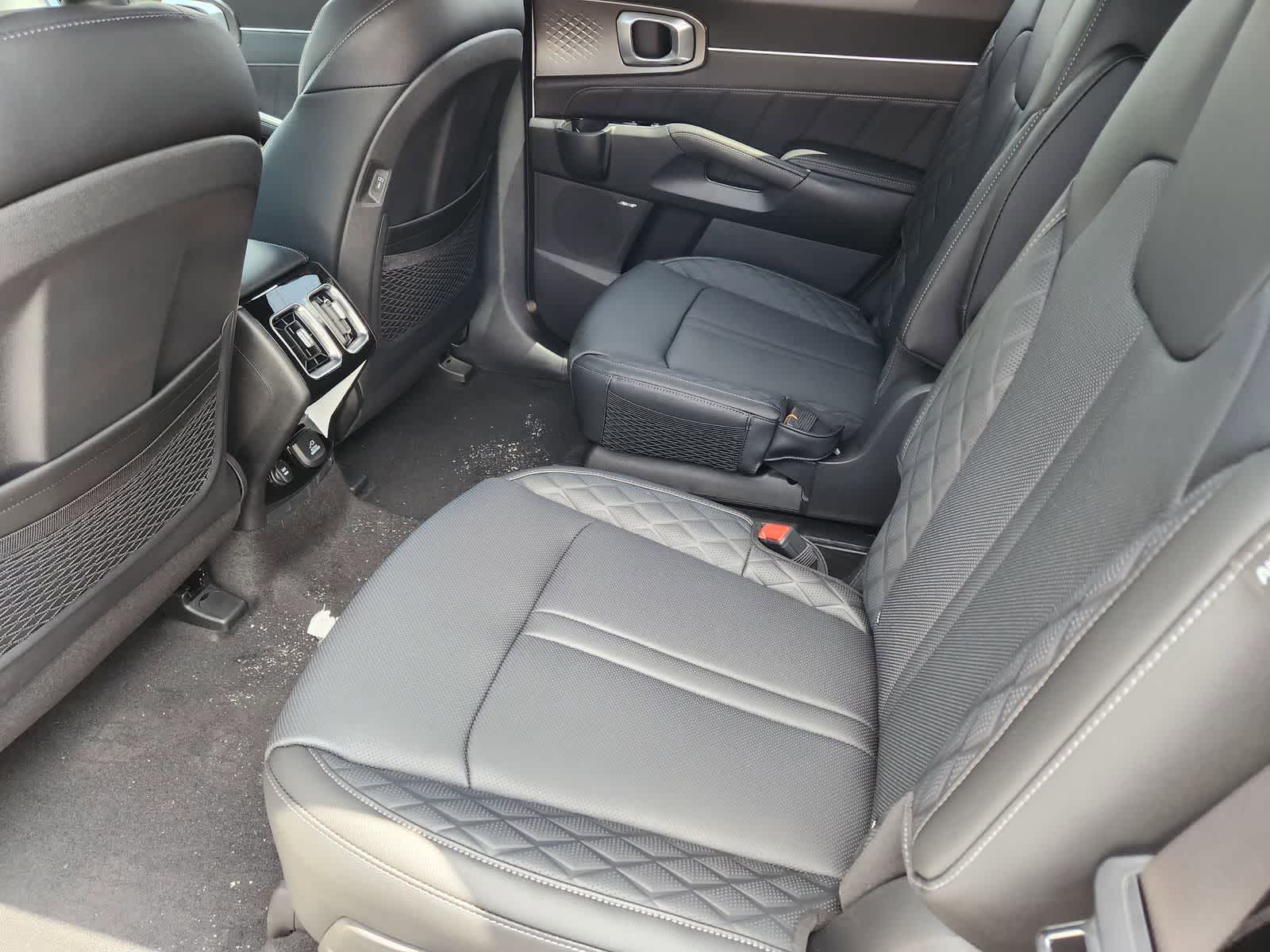 Thumbnail: 2026 Kia Sorento - 25