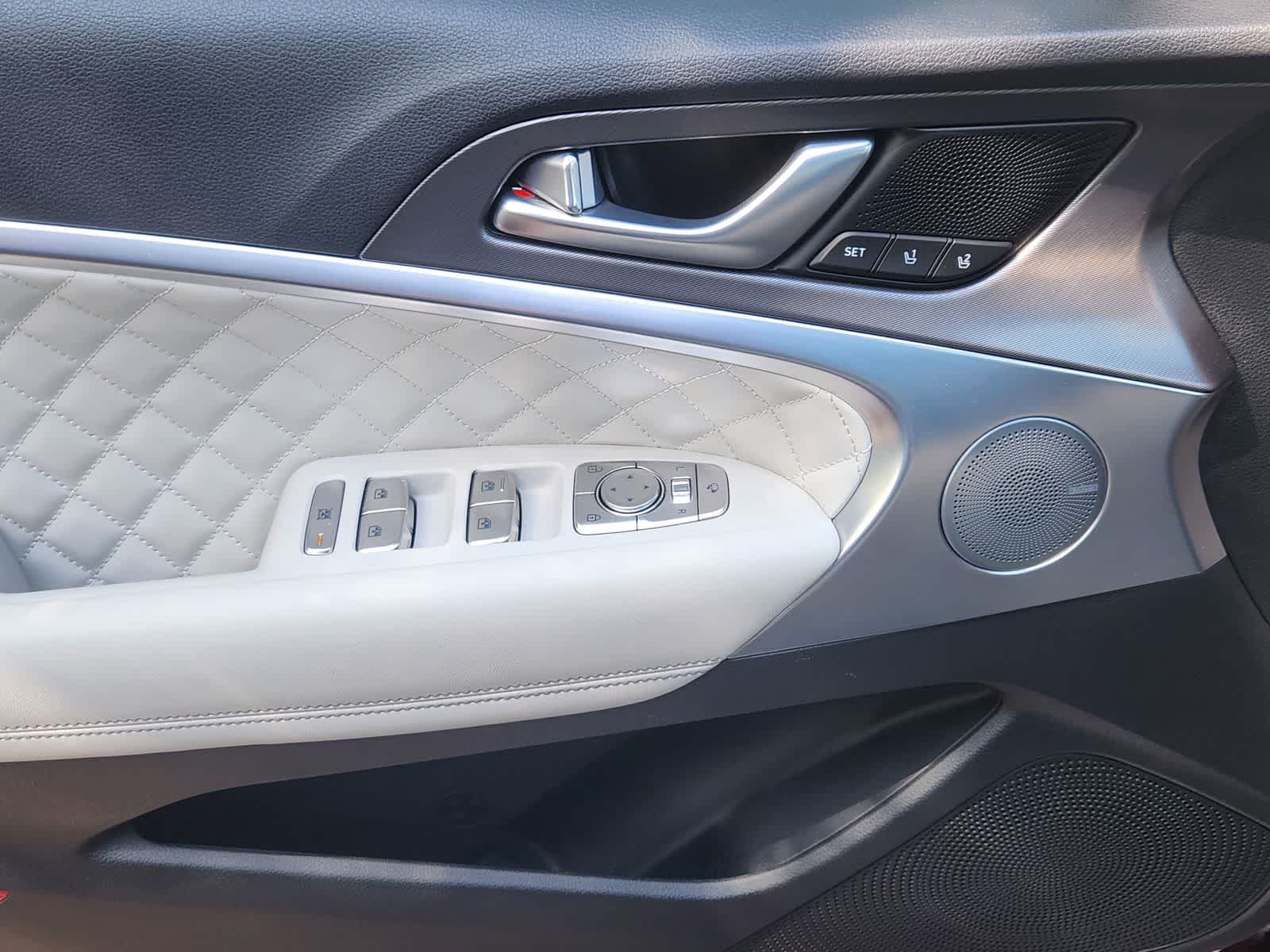 Thumbnail: 2025 Genesis G70 - 23