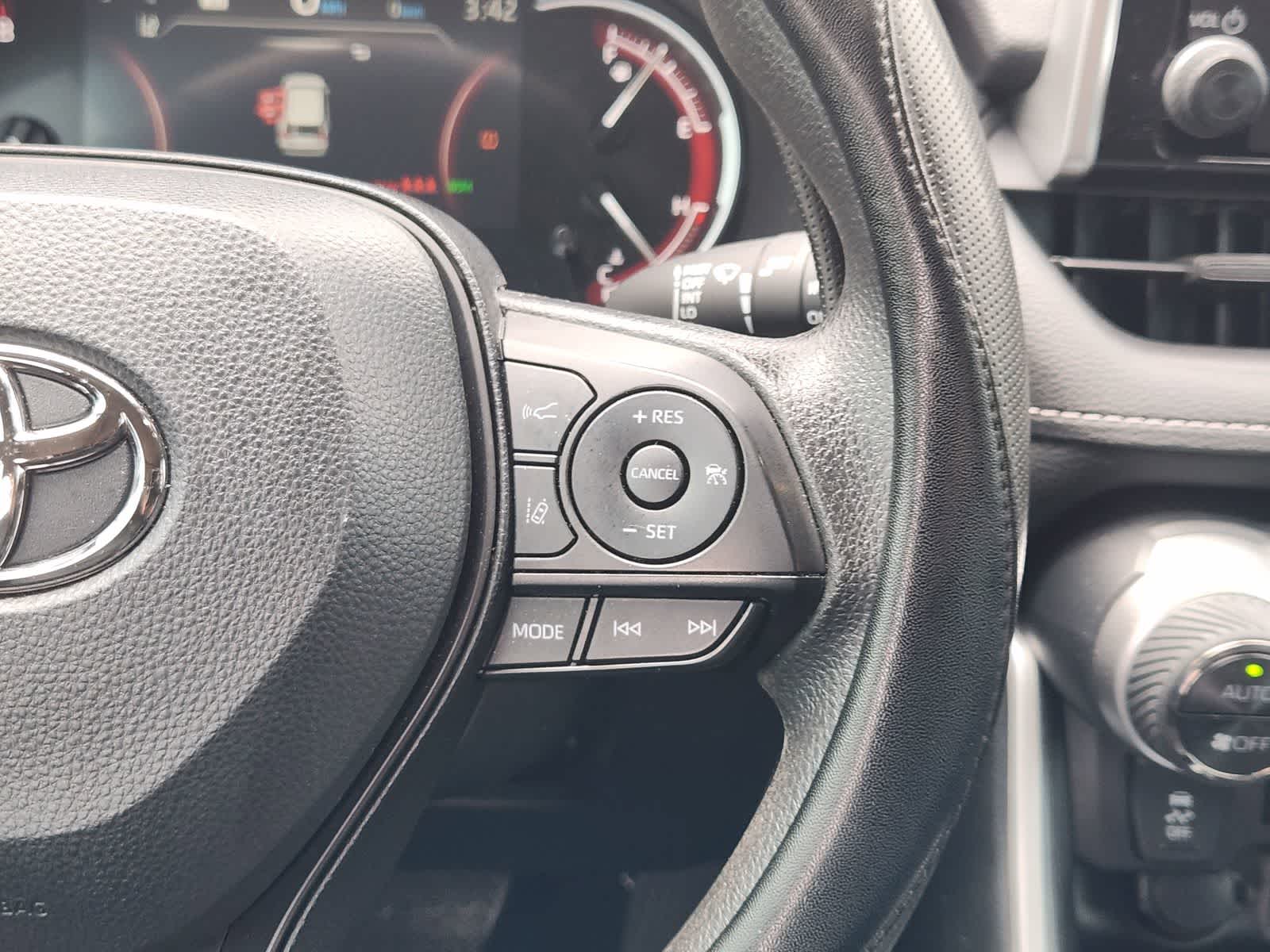 Thumbnail: 2025 Toyota RAV4 - 30