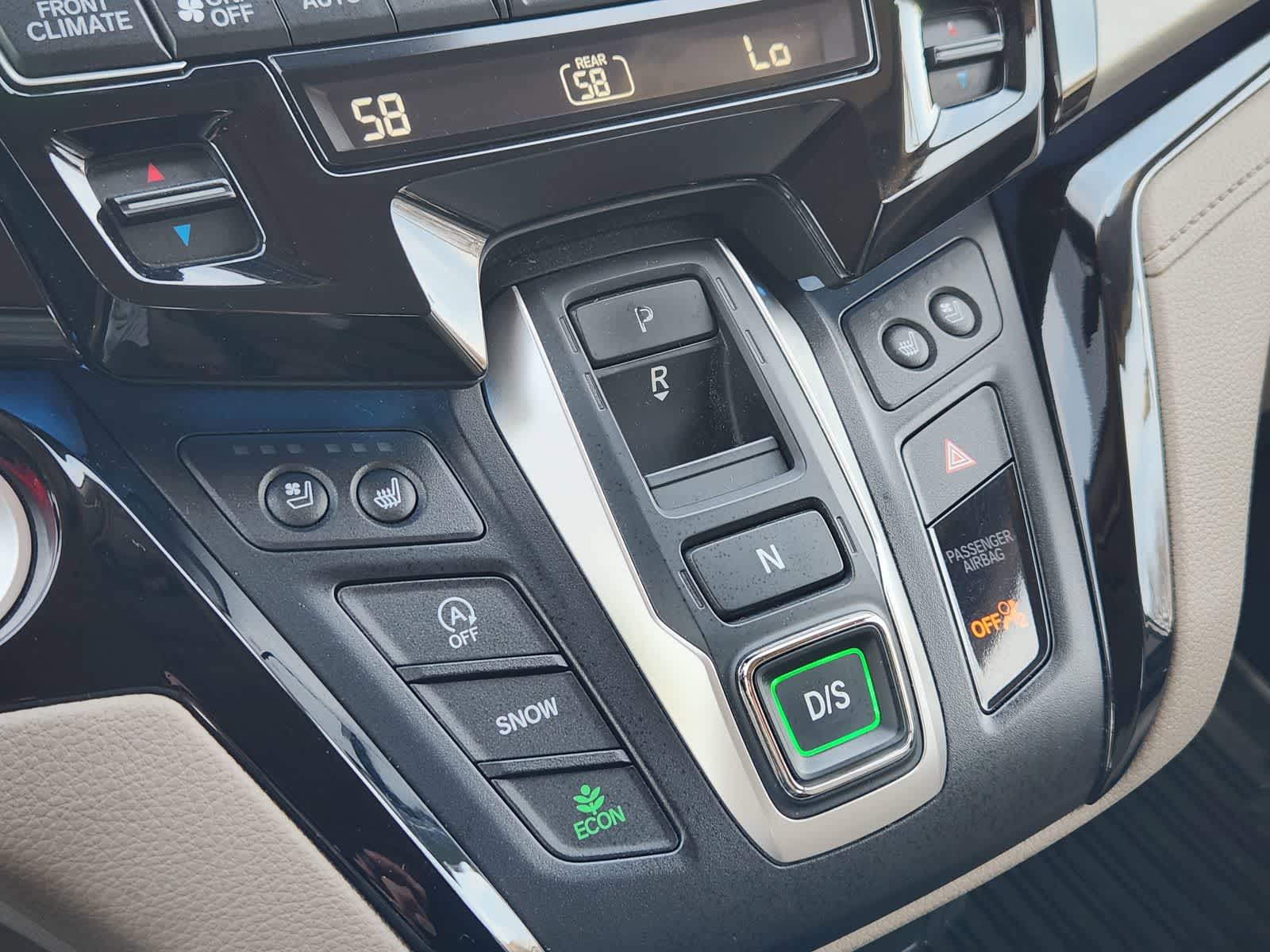 Thumbnail: 2018 Honda Odyssey - 19